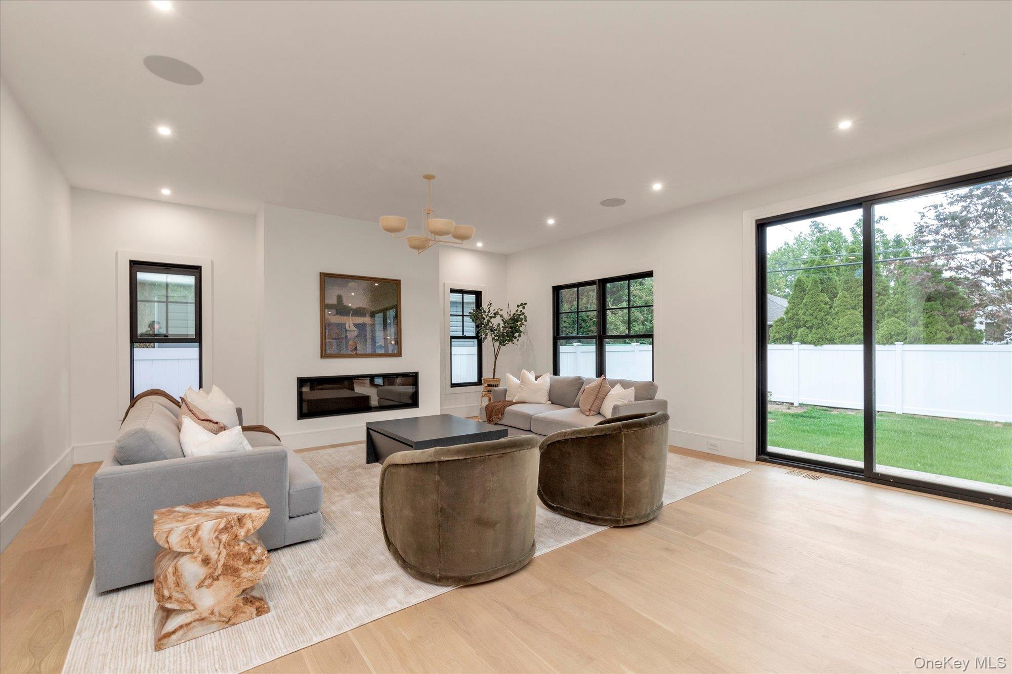 #2 photo, 1497 Caroll Street, 롱 아일랜드 Wantagh , NY 11793