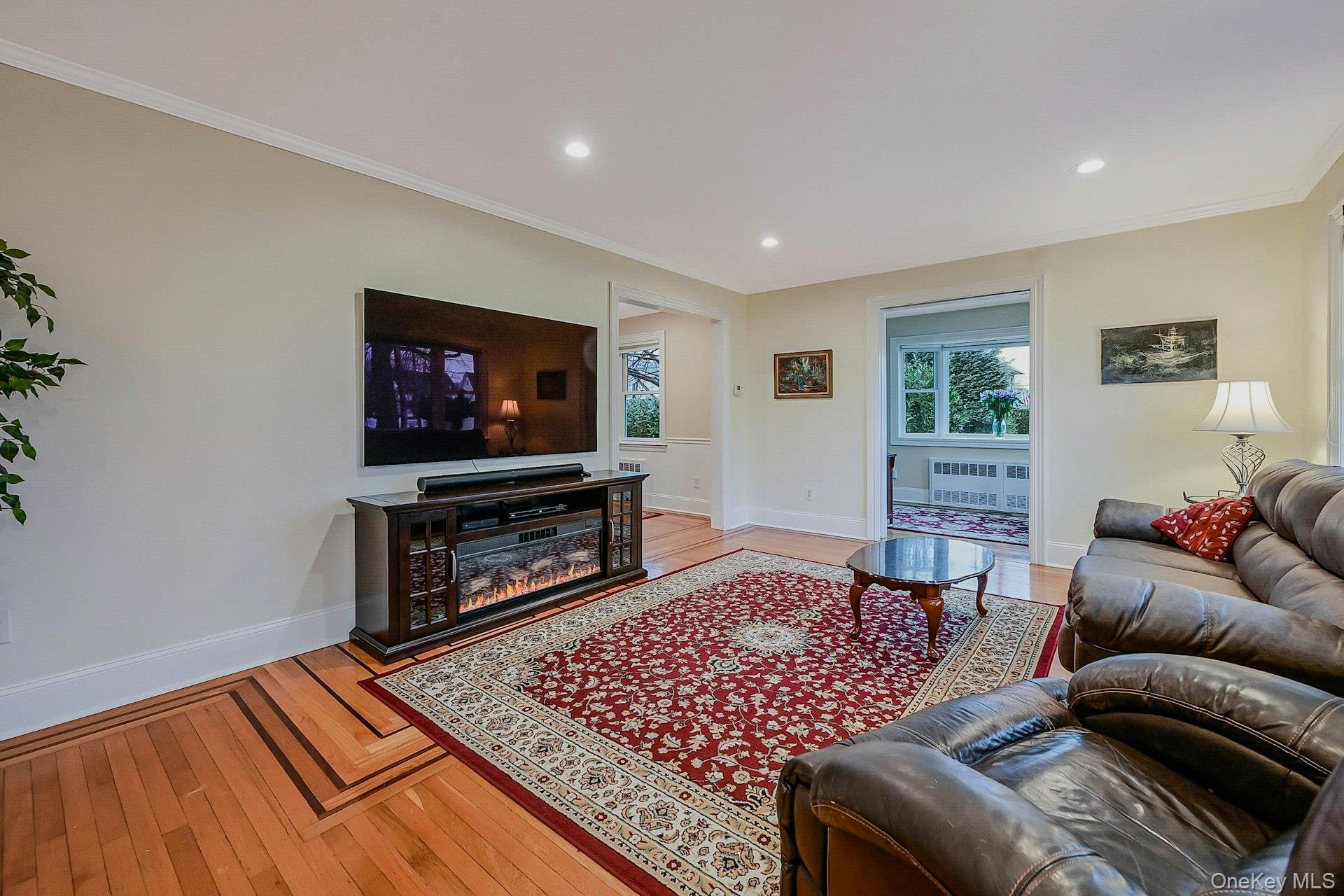 #5 photo, 100 Cedar Avenue, מחוז נסאו Rockville Centre , NY 11570