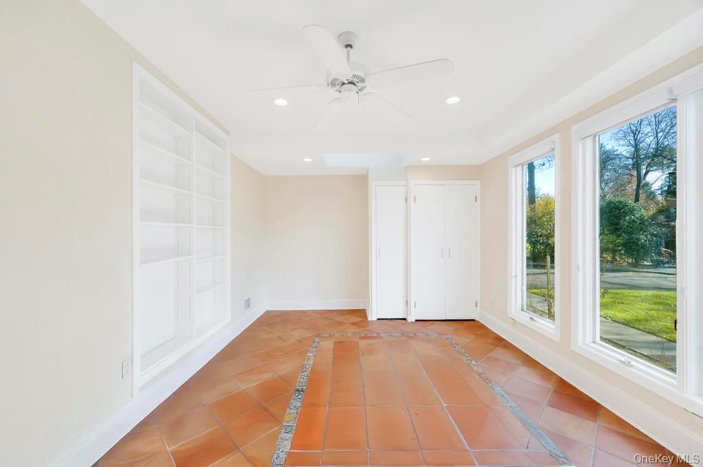 #13 photo, 9 Sycamore Drive, Great Neck , NY 11021