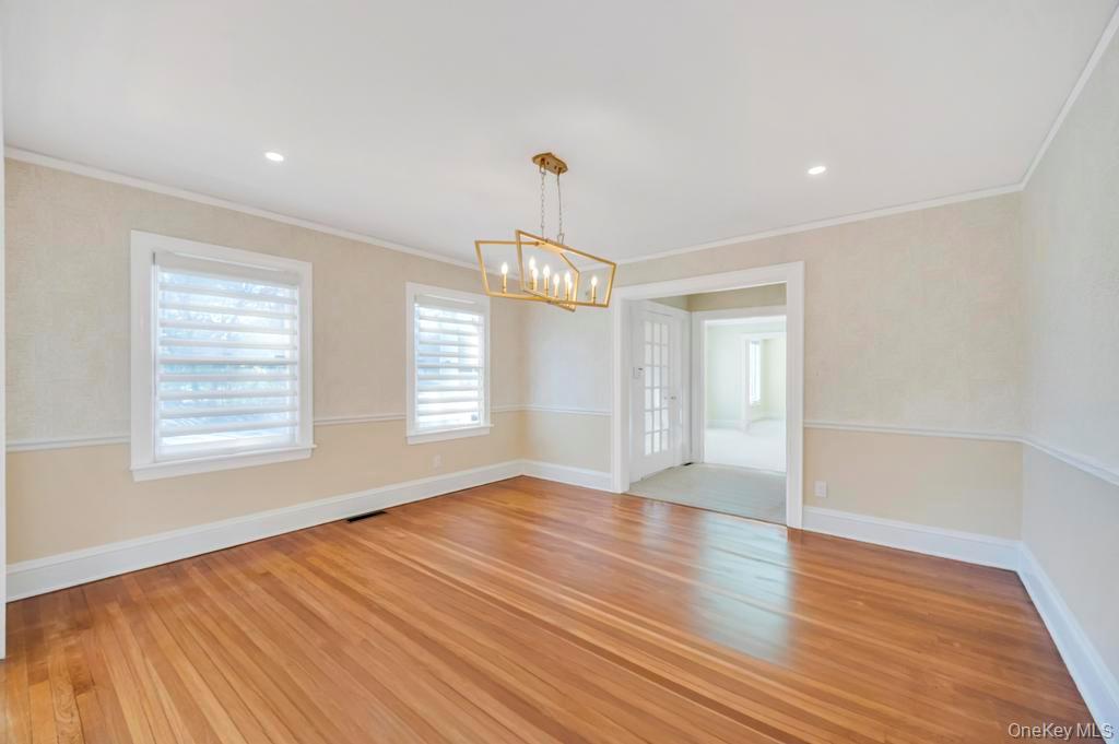 #7 photo, 9 Sycamore Drive, Great Neck , NY 11021