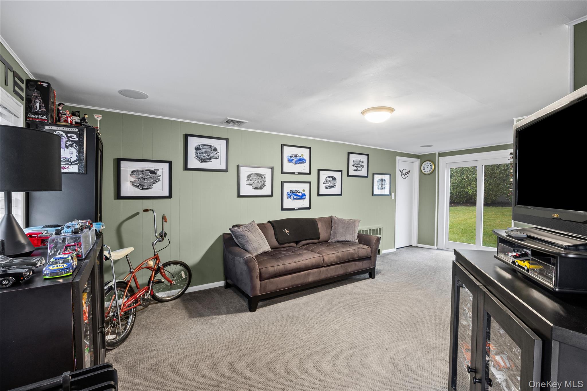 #11 photo, 6 Simmons Drive, East Islip , NY 11730