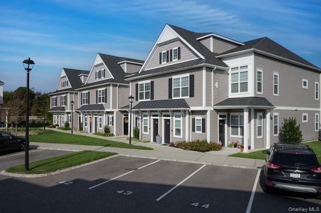 #2 photo, 157 Sutton Court, Mount Sinai , NY 11766