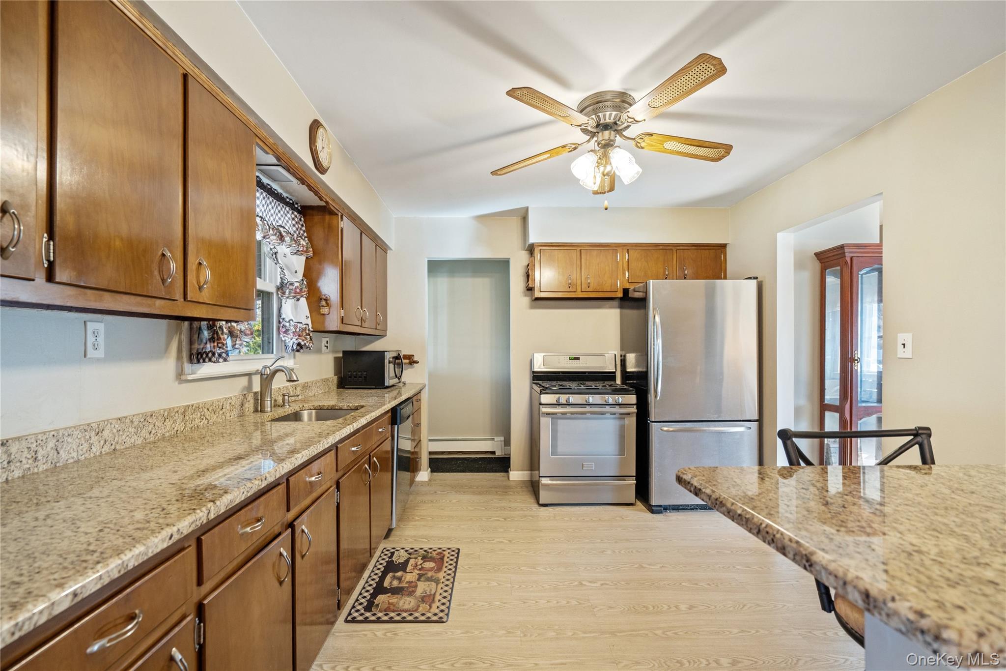 #12 photo, 211 Mooney Pond Road, 롱 아일랜드 Selden , NY 11784