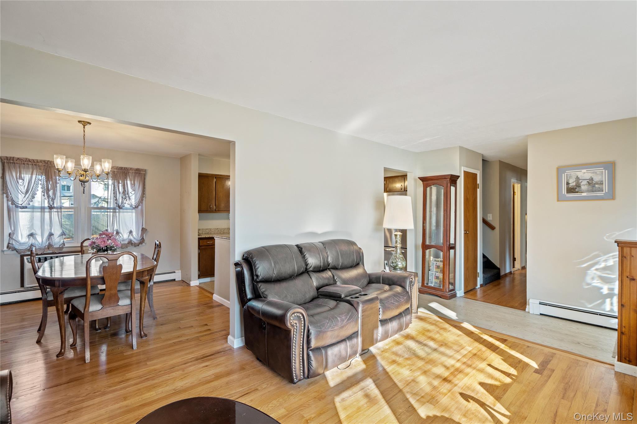 #5 photo, 211 Mooney Pond Road, 롱 아일랜드 Selden , NY 11784