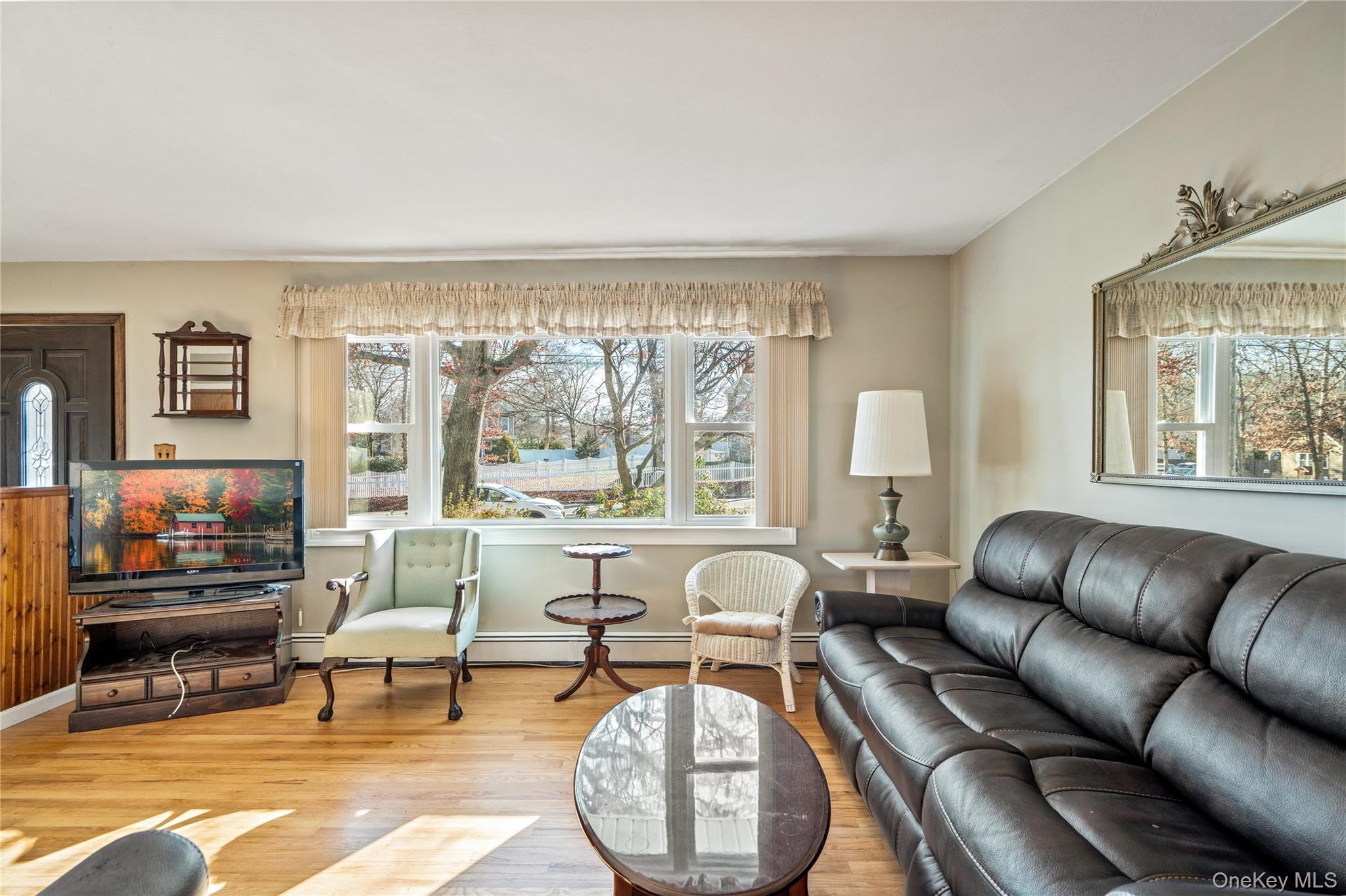 #7 photo, 211 Mooney Pond Road, 롱 아일랜드 Selden , NY 11784