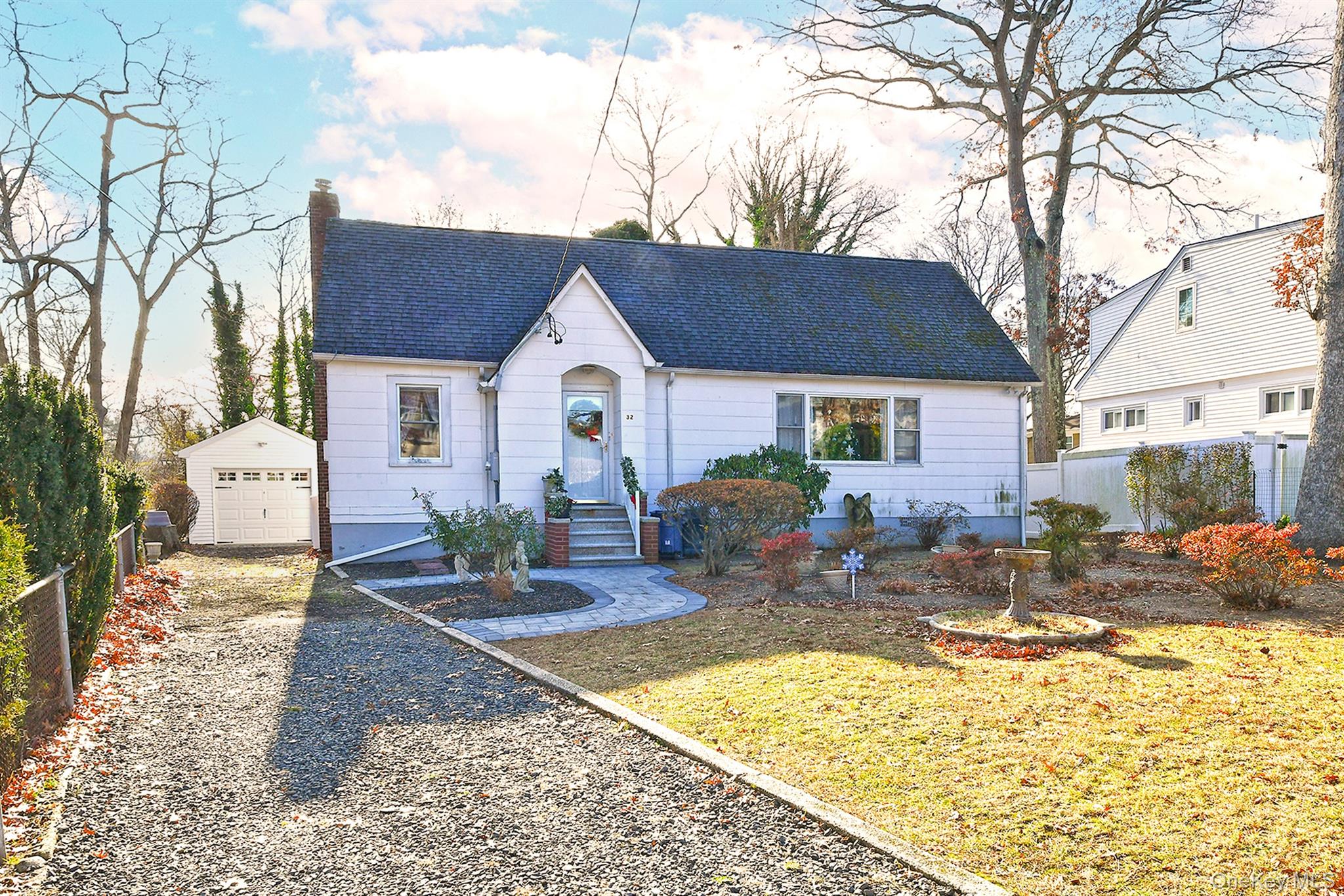 #1 photo, 32 Horton Drive, سوفولك Huntington , NY 11746