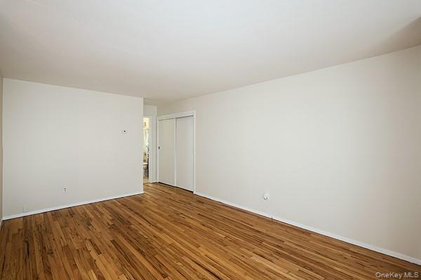 #10 photo, 400 Fulton Street, מחוז נסאו Farmingdale , NY 11735