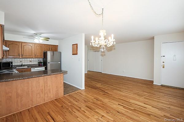 #4 photo, 400 Fulton Street, מחוז נסאו Farmingdale , NY 11735