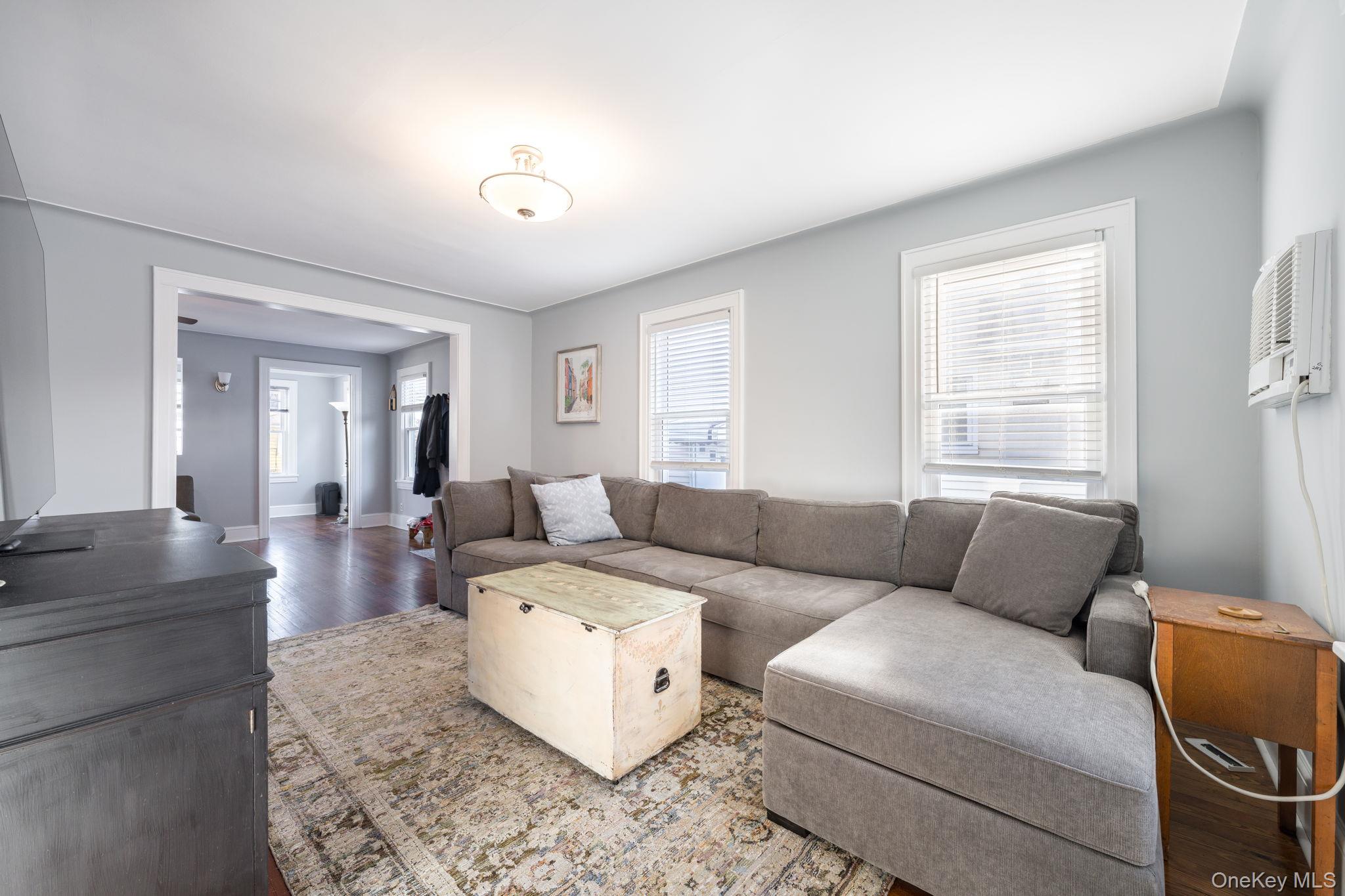 #10 photo, 89-60 215 Street, Queens Village , NY 11427