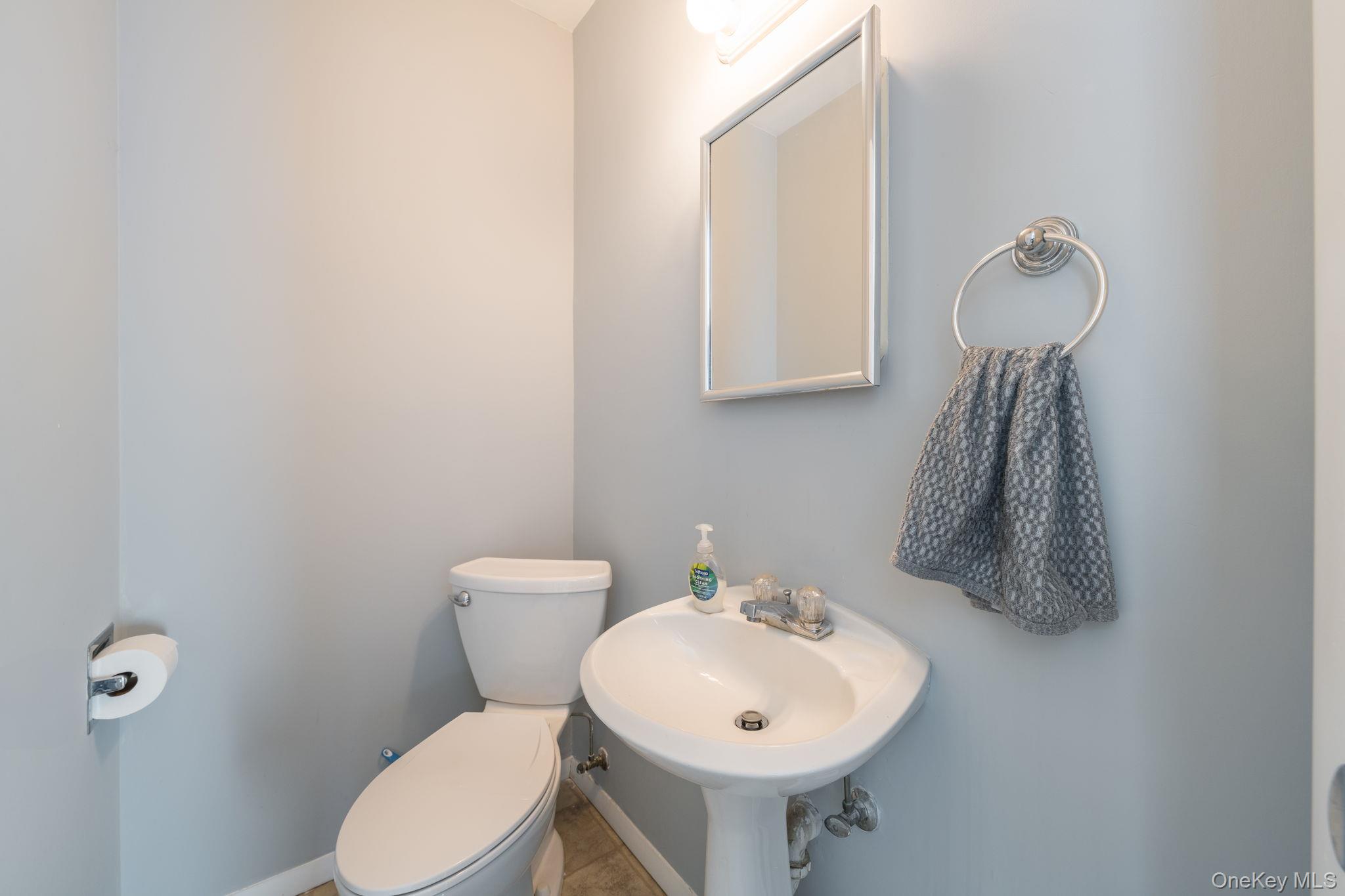 #11 photo, 89-60 215 Street, Queens Village , NY 11427