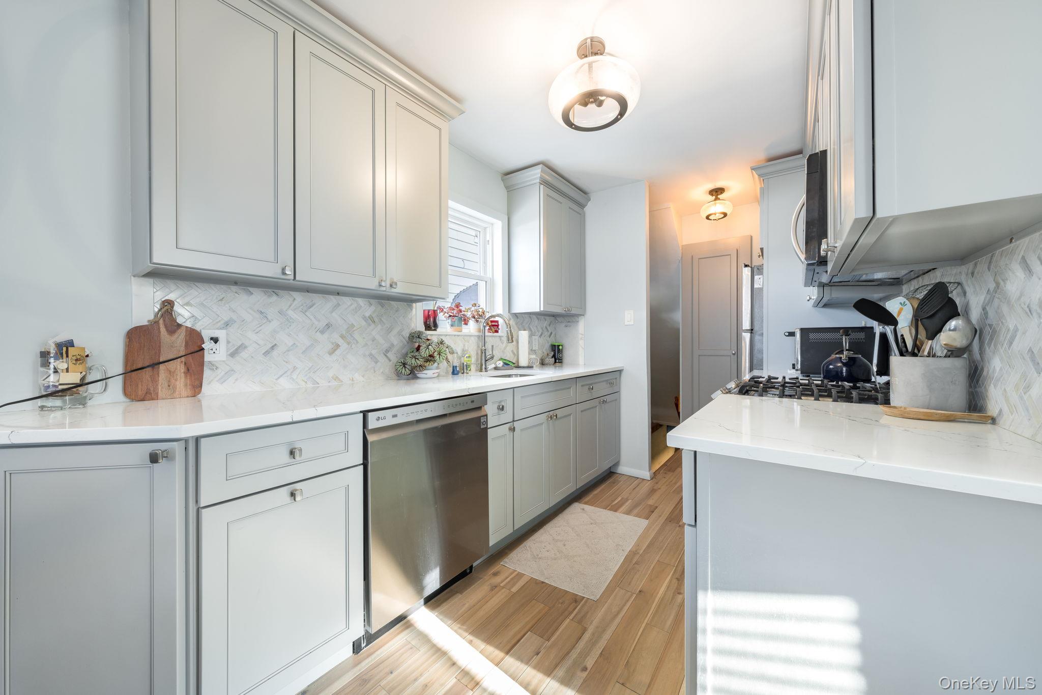 #6 photo, 89-60 215 Street, Queens Village , NY 11427