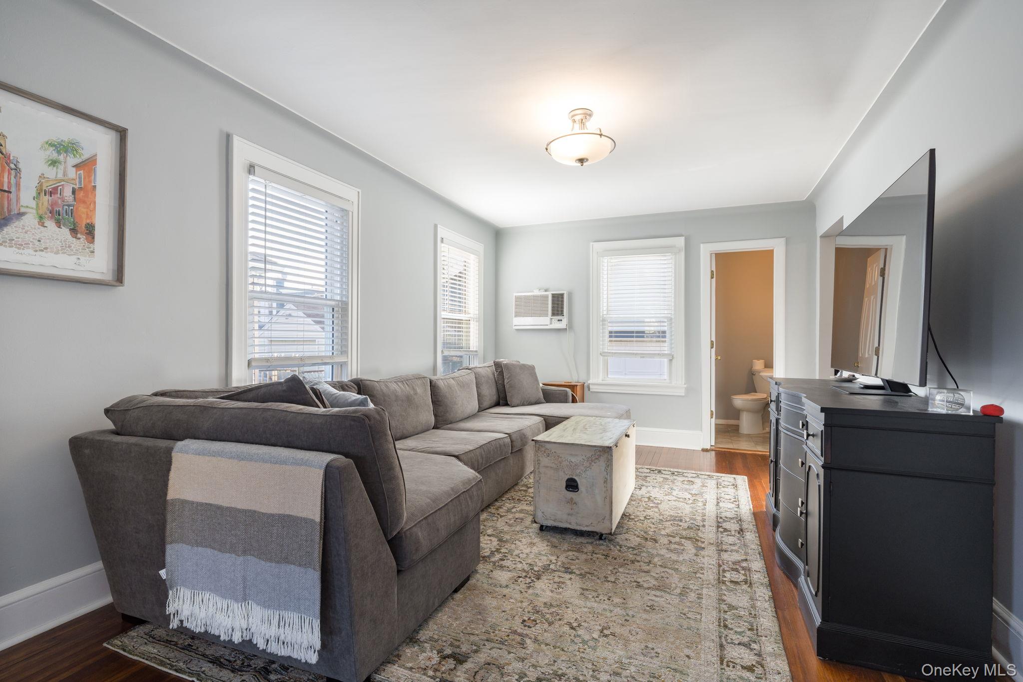 #9 photo, 89-60 215 Street, Queens Village , NY 11427