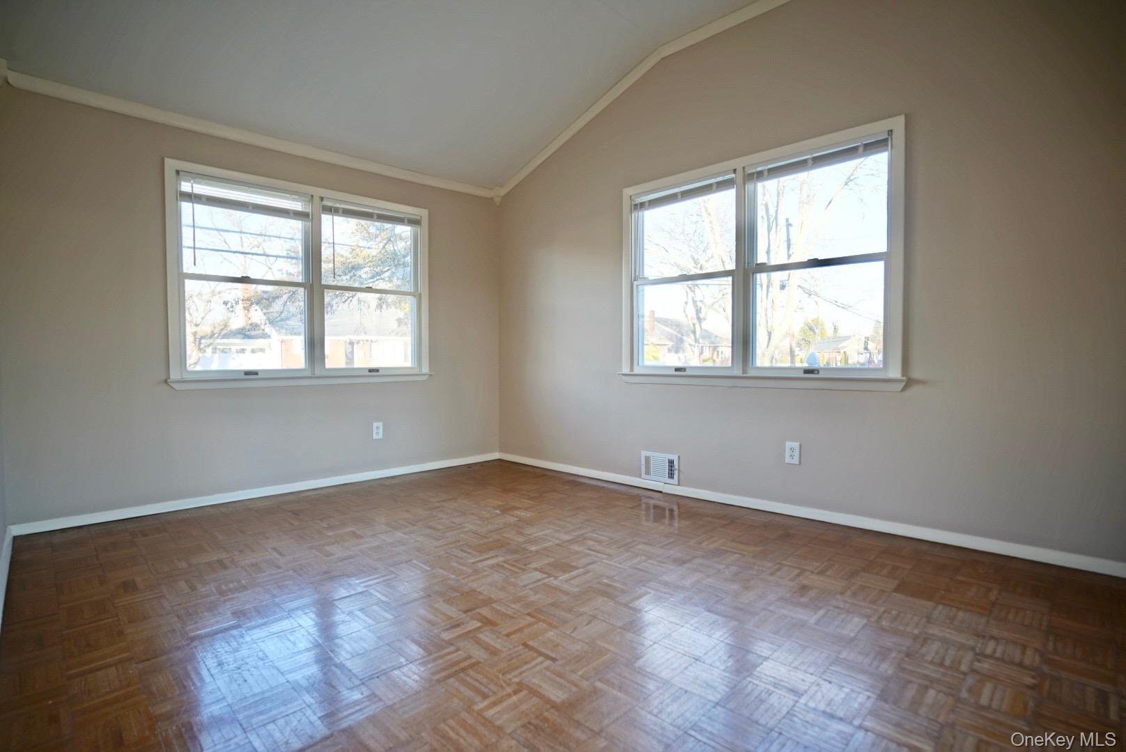 #15 photo, 34 Oakley Drive, Huntington , NY 11746