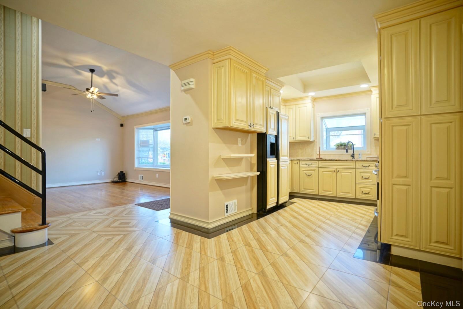 #9 photo, 34 Oakley Drive, Huntington , NY 11746