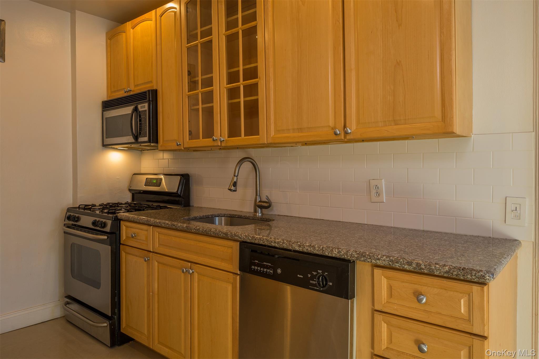 #10 photo, 9 Alden Place, 브롱크스 Bronxville , NY 10708