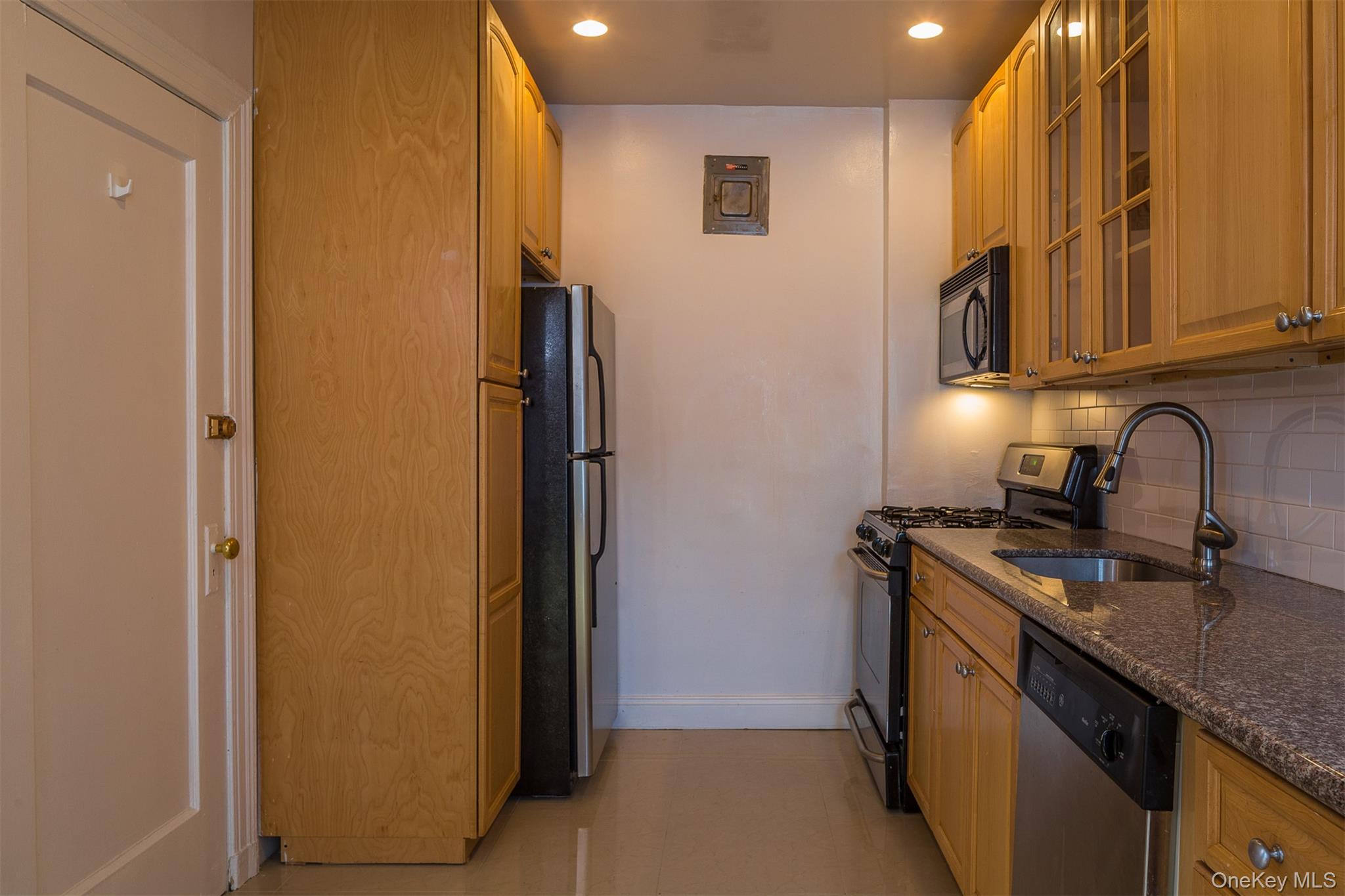 #9 photo, 9 Alden Place, 브롱크스 Bronxville , NY 10708