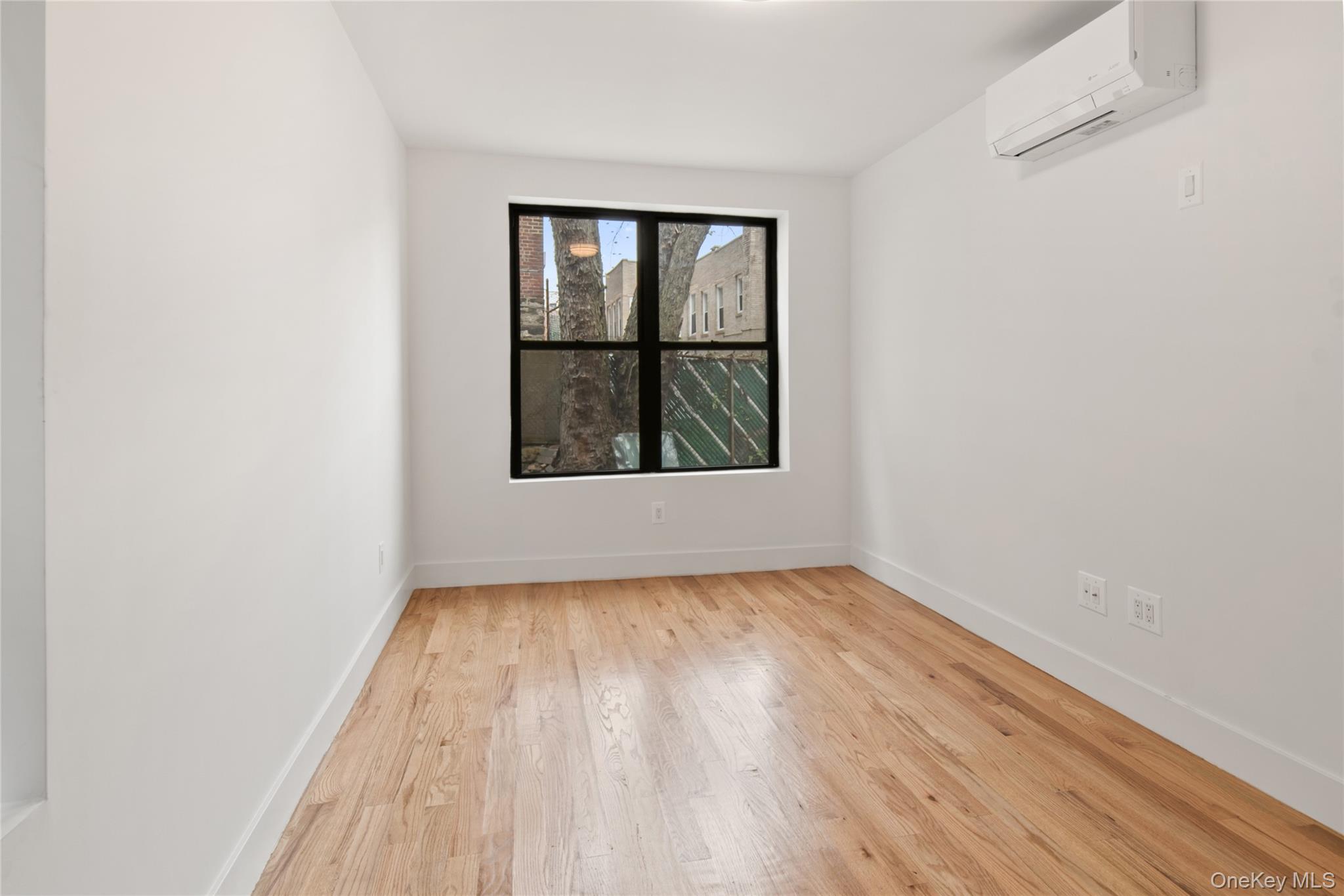 #11 photo, 1845 Andrews Avenue, הברונקס Bronx , NY 10453