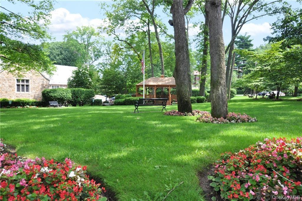 #11 photo, 651 W Boulevard, Pelham , NY 10803