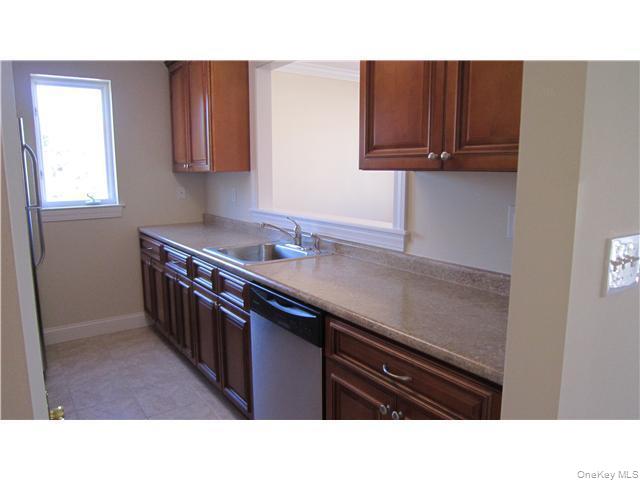 #3 photo, 305 Tondo Circle, Harriman , NY 10926