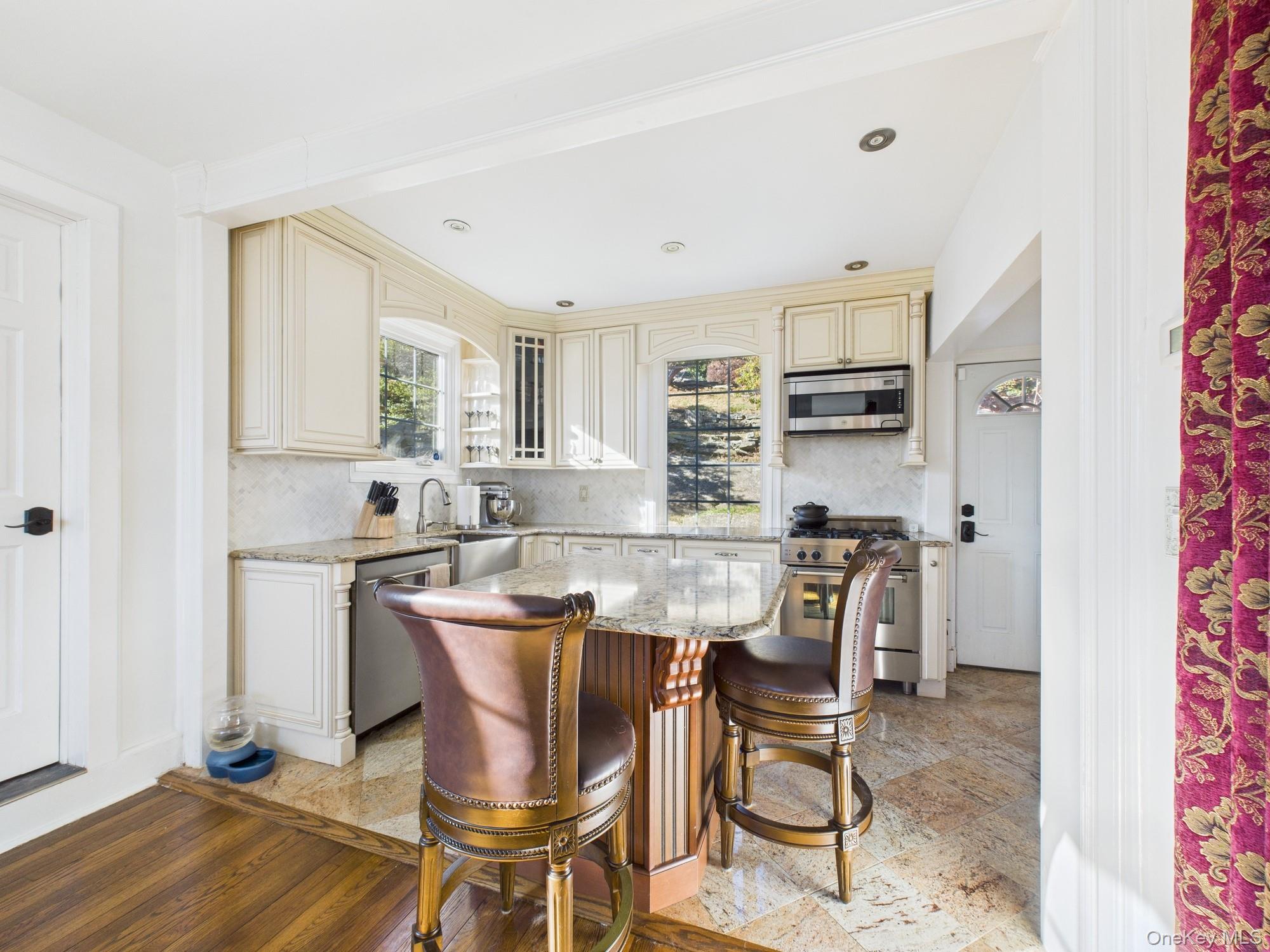 #8 photo, 7 Avondale Road, Yonkers , NY 10710