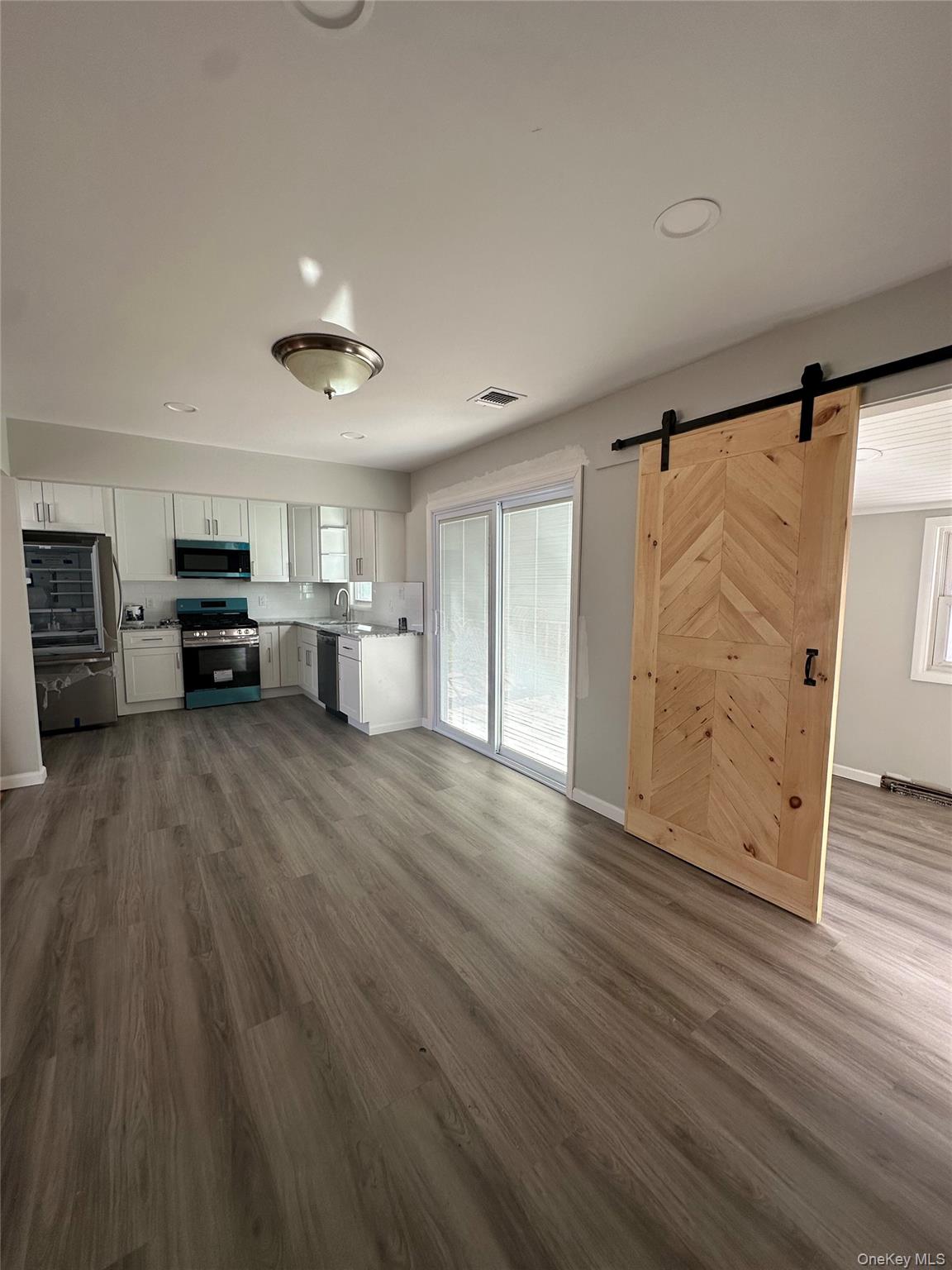 #2 photo, 16 Blythe Road, Ronkonkoma , NY 11779