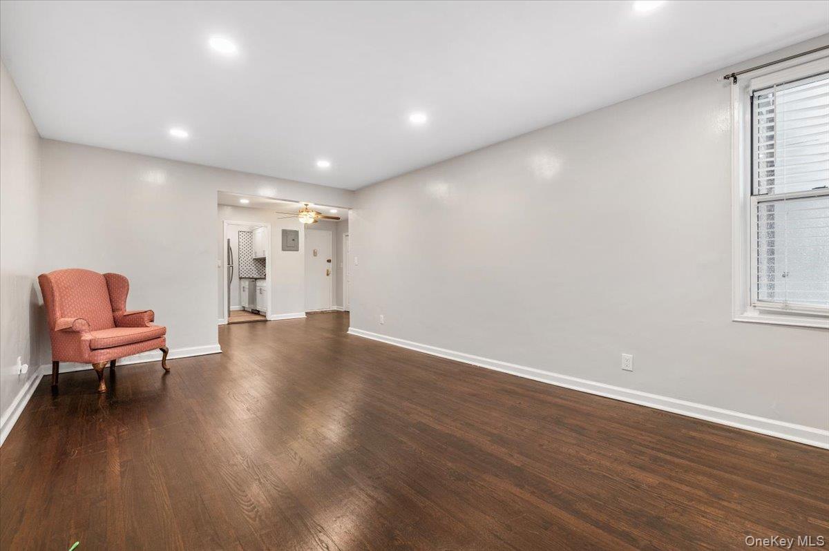 #9 photo, 510 DuBois Avenue, Valley Stream , NY 11581