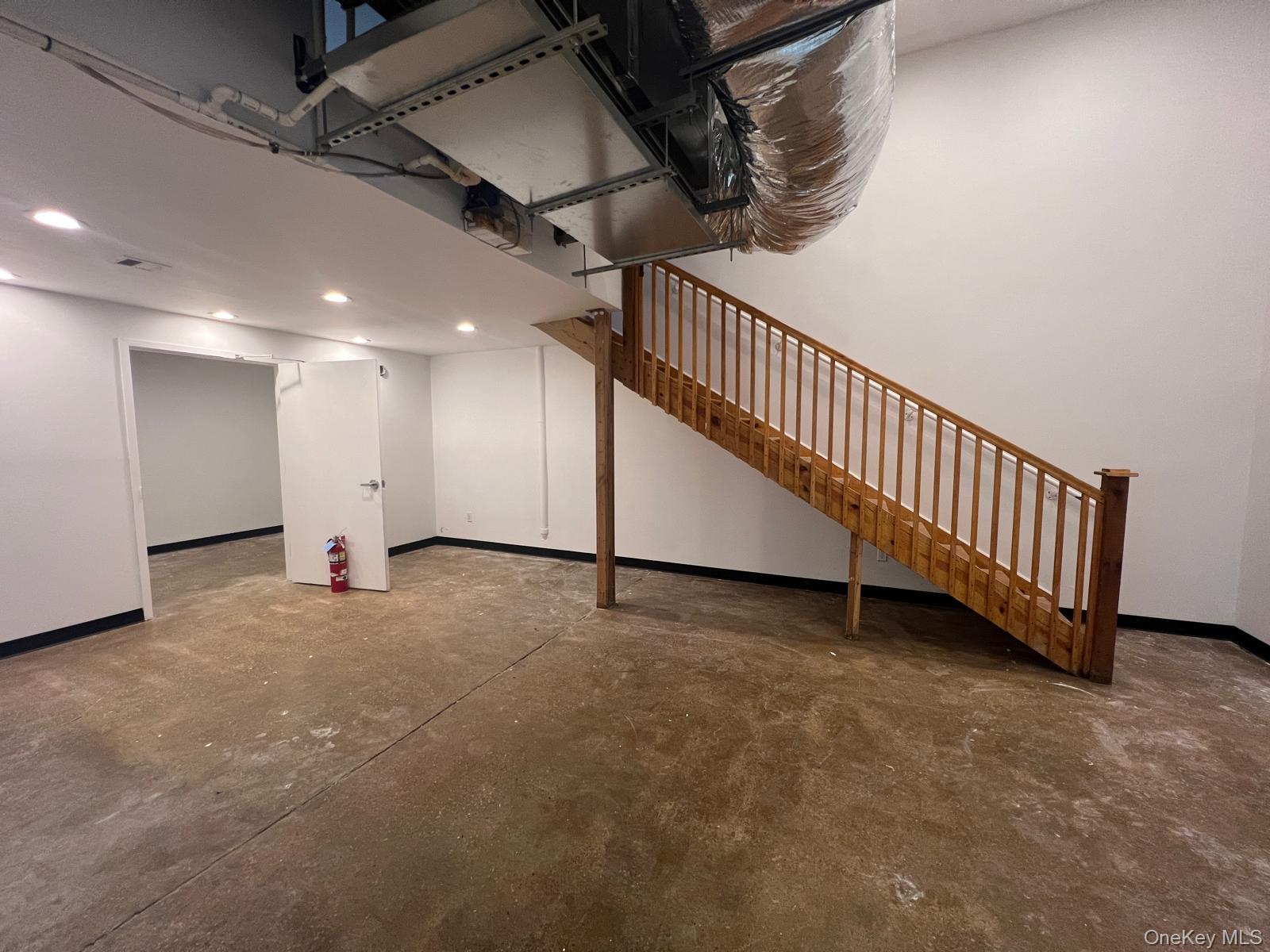 #17 photo, 411 Jericho Turnpike, מחוז נסאו New Hyde Park , NY 11040