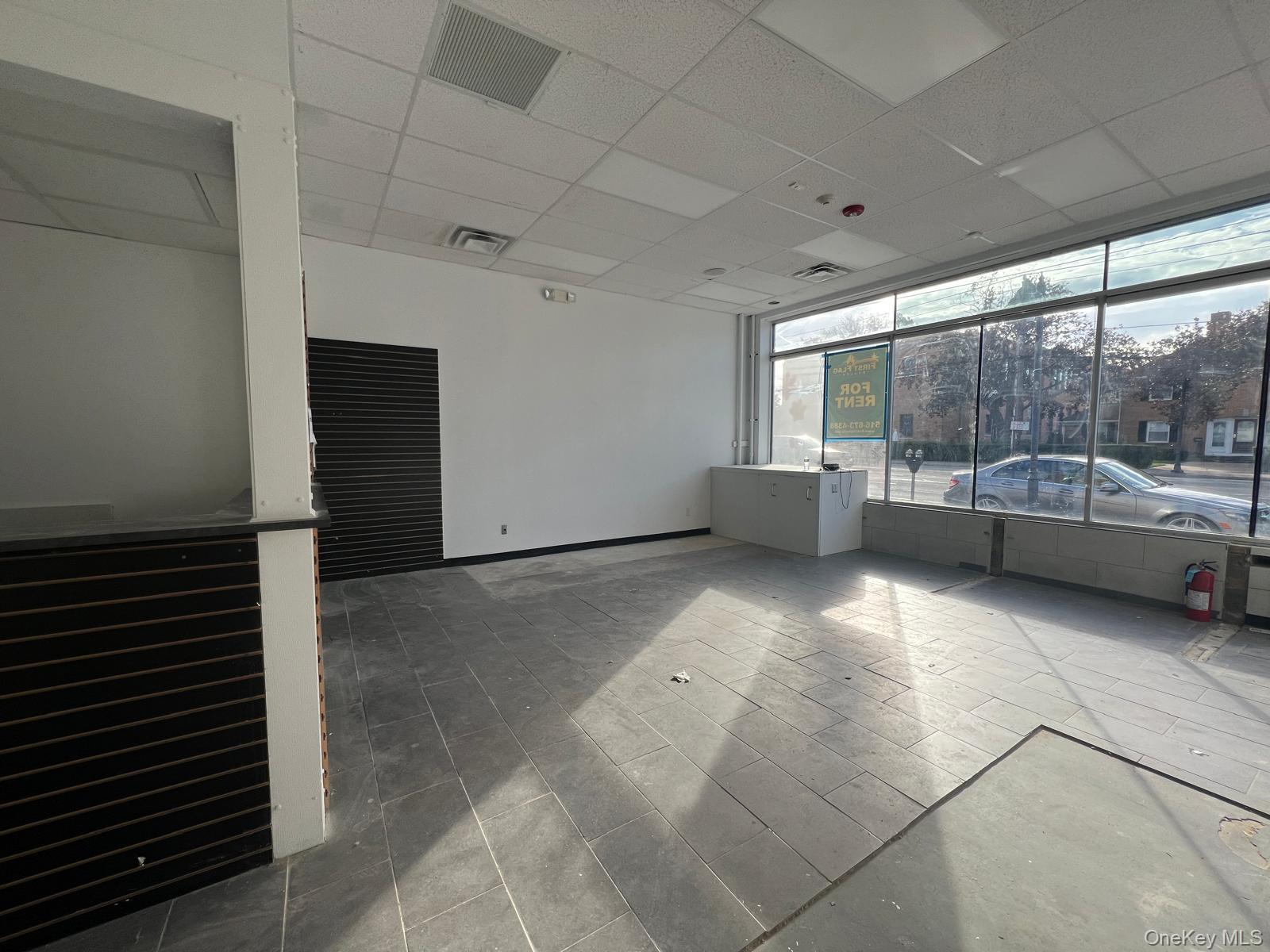 #3 photo, 411 Jericho Turnpike, מחוז נסאו New Hyde Park , NY 11040