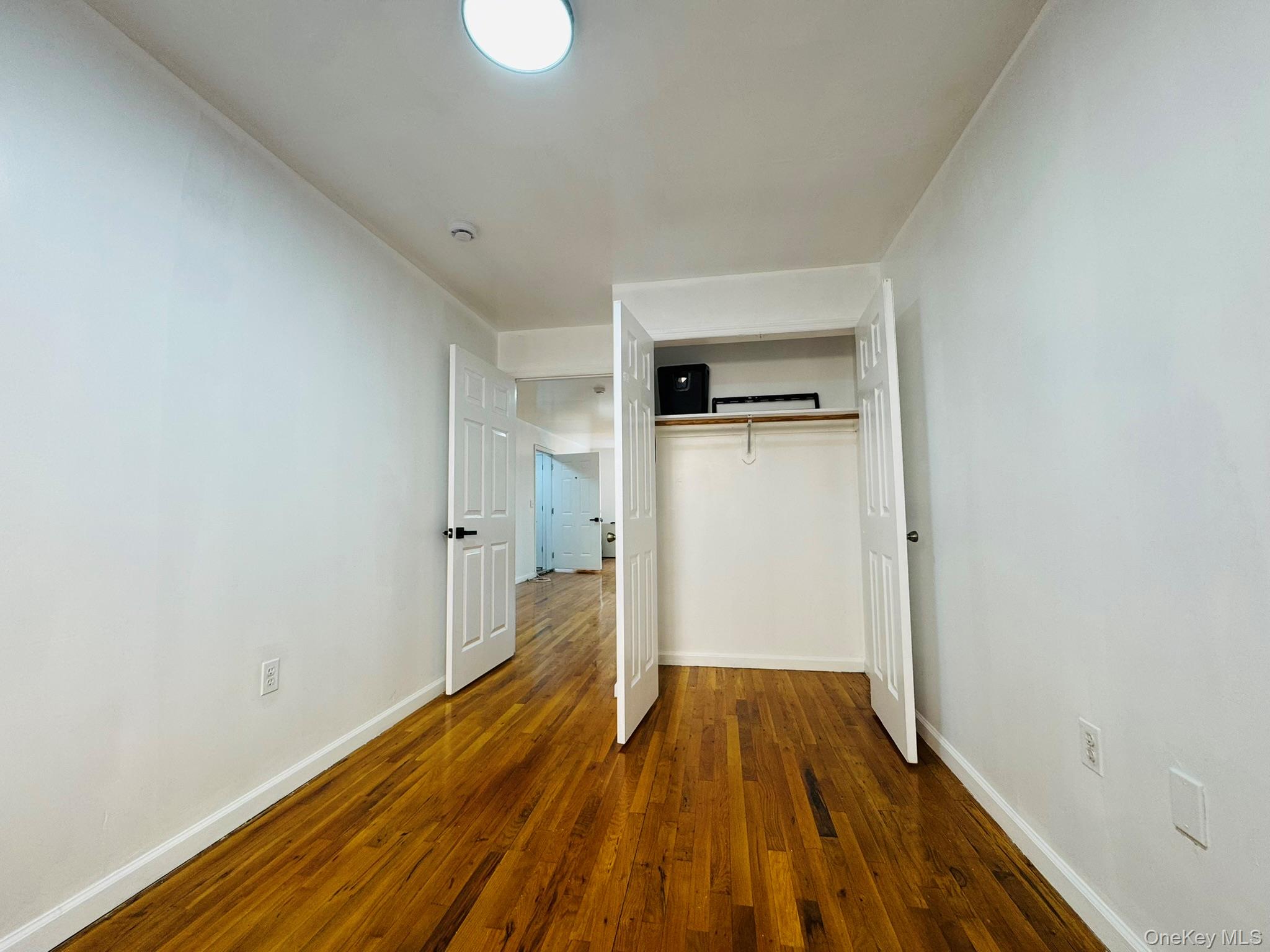 #8 photo, 53 W 192nd Street, Bronx , NY 10468