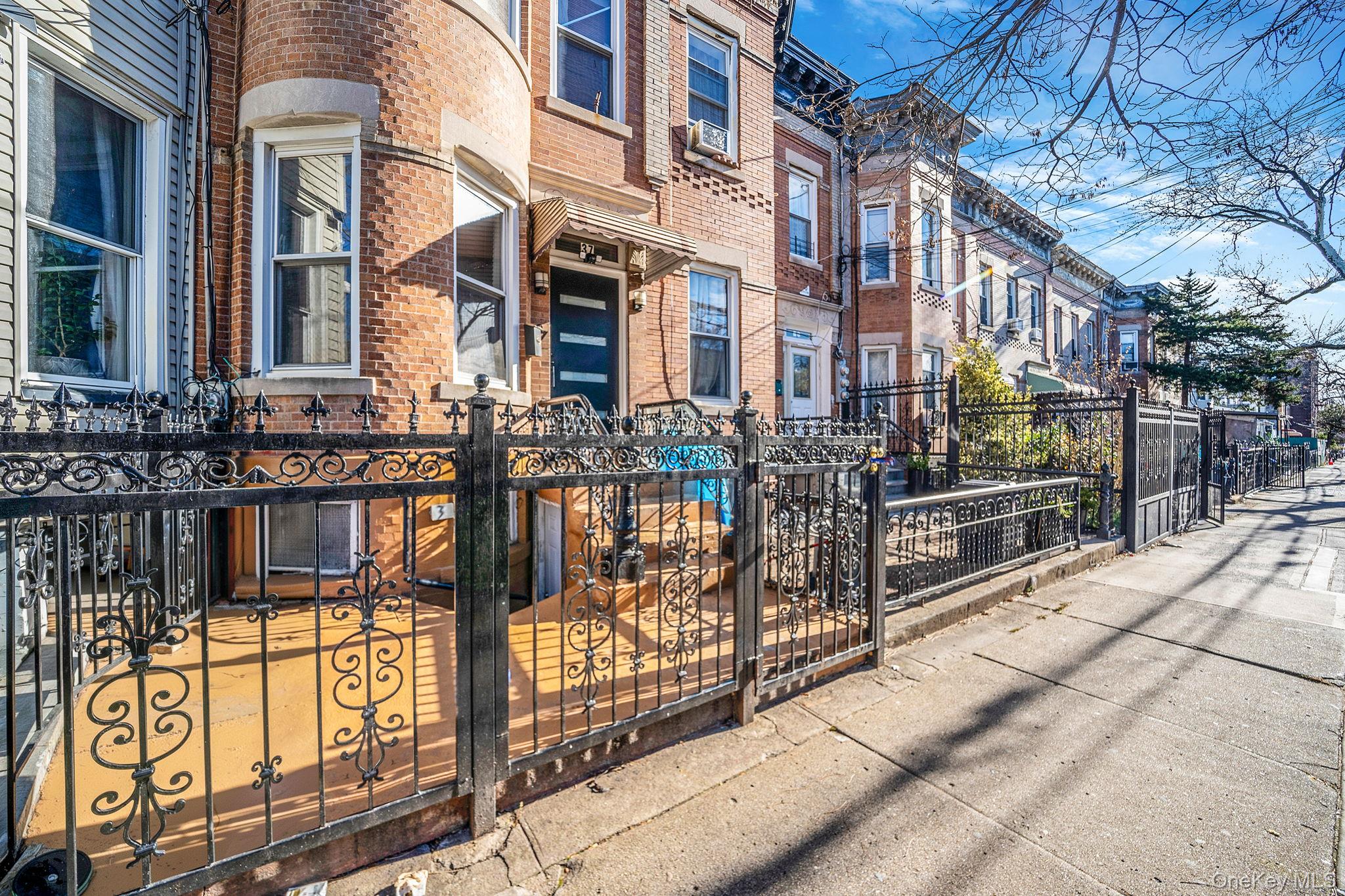 #3 photo, 37 Grant Avenue, Brooklyn , NY 11208