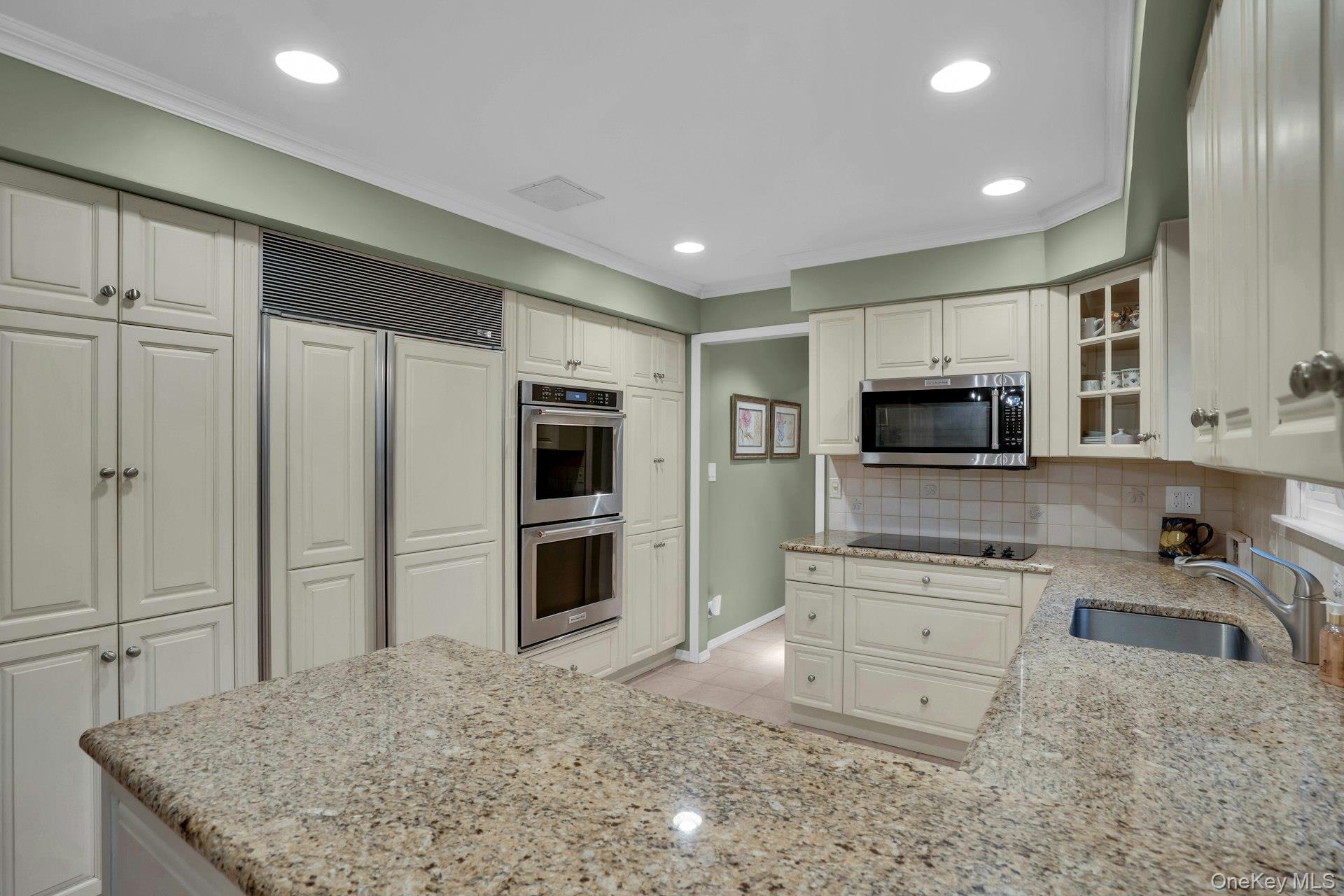 #19 photo, 50 Colby Drive, Dix Hills , NY 11746