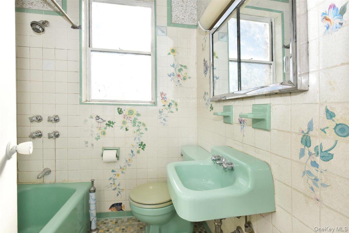 #15 photo, 222 Avenue V, Бруклин ‖ Brooklyn , NY 11223