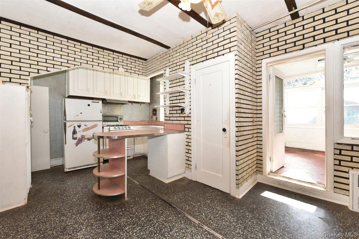 #5 photo, 222 Avenue V, Бруклин ‖ Brooklyn , NY 11223