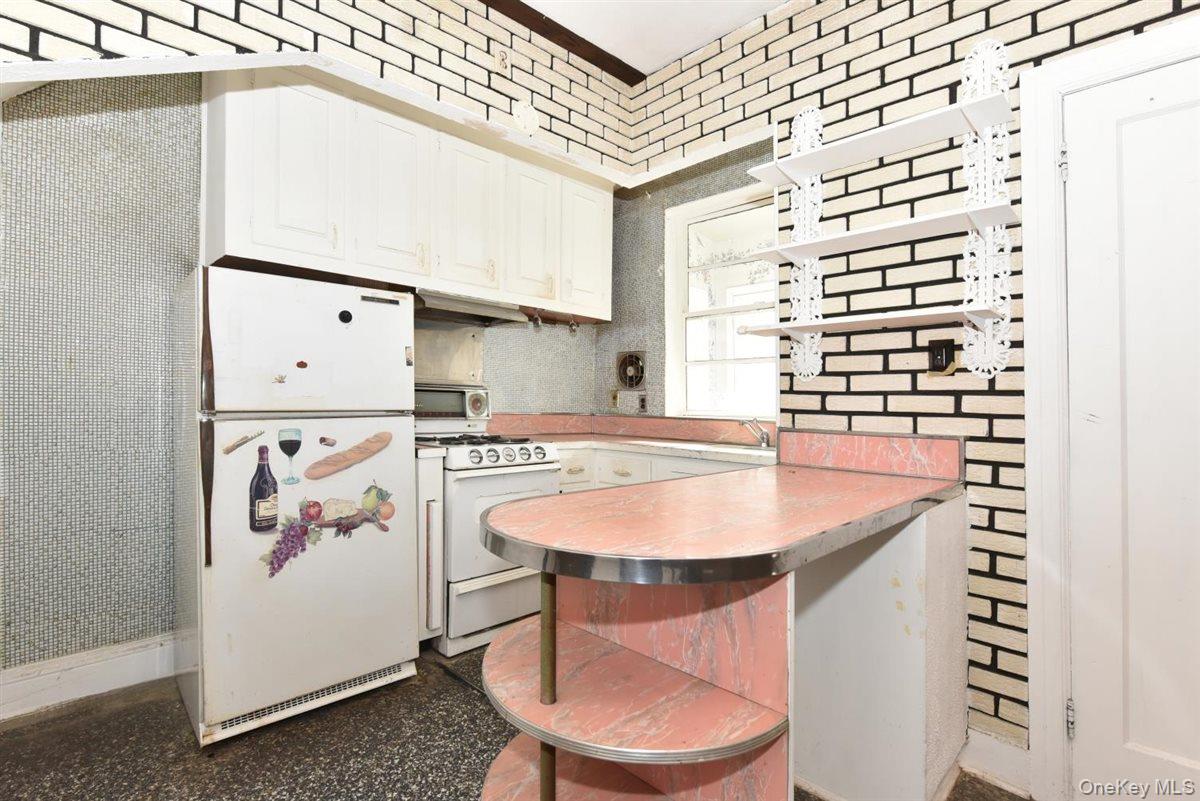 #7 photo, 222 Avenue V, Бруклин ‖ Brooklyn , NY 11223