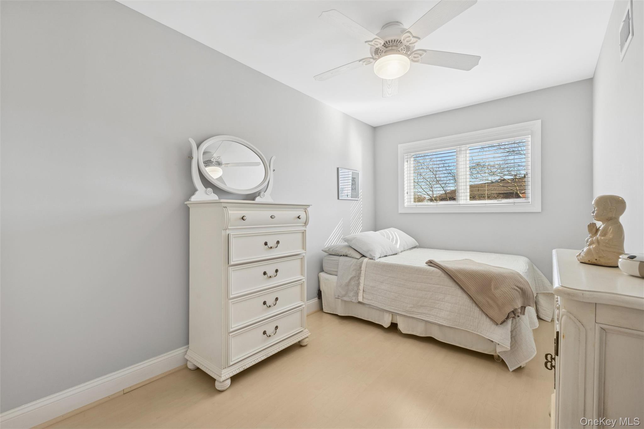 #17 photo, 56 Stonegate Drive, स्टेटन द्वीप Staten Island , NY 10304