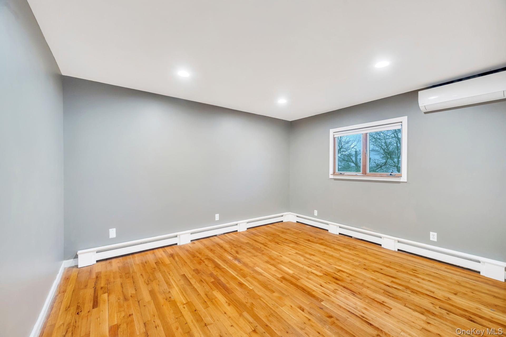 #11 photo, 47 Pearsall Place, सफ़ोक काउंटी Deer Park , NY 11729