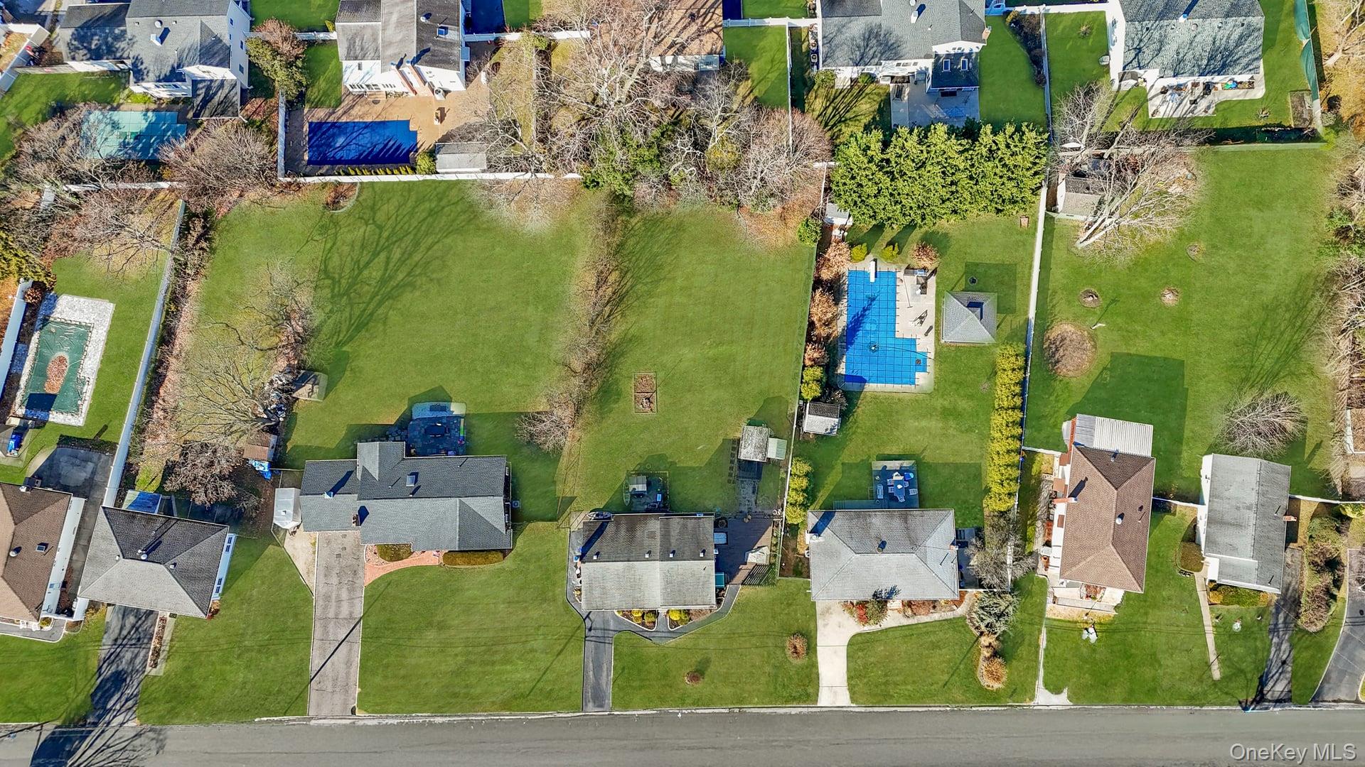 #4 photo, 47 Pearsall Place, सफ़ोक काउंटी Deer Park , NY 11729