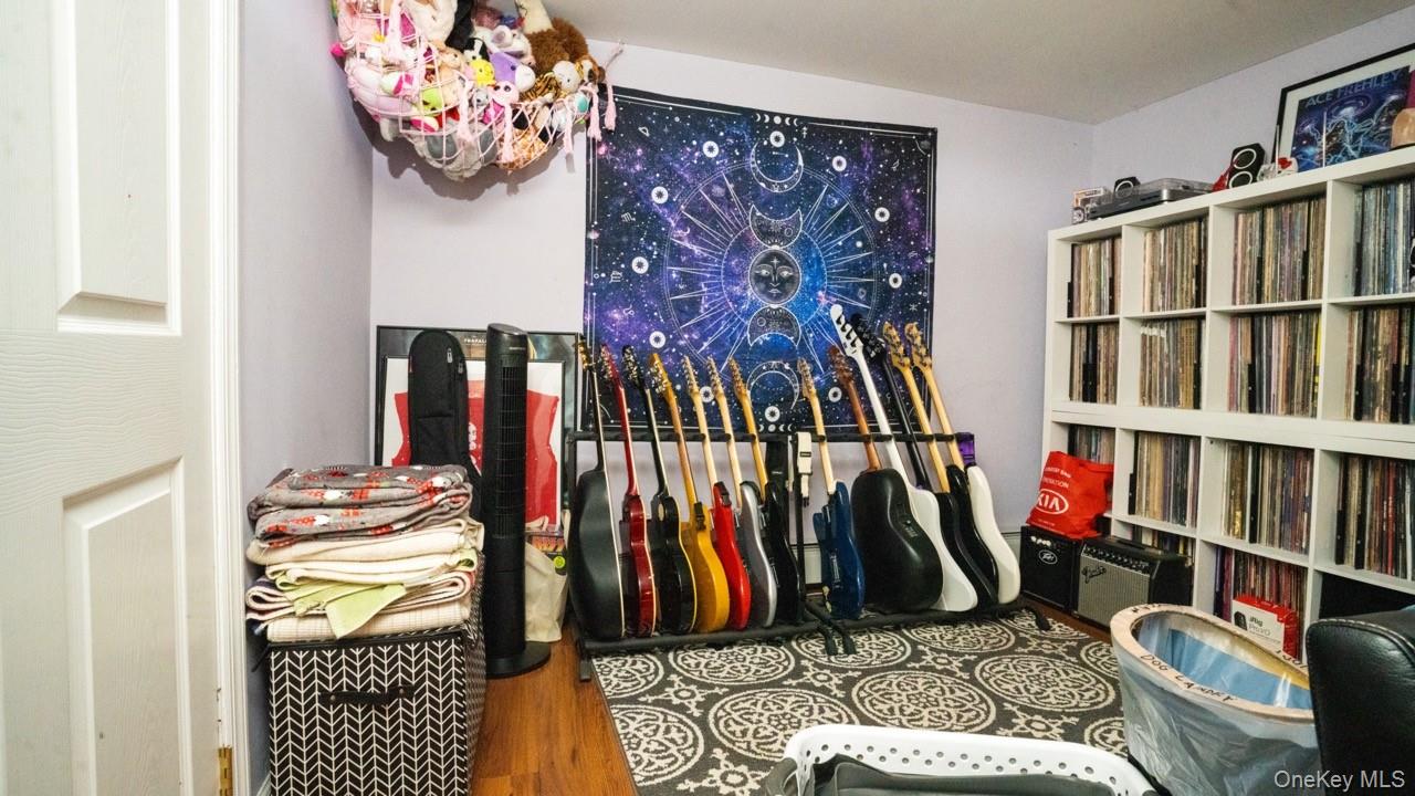 #17 photo, 4 Galaxie Lane, 롱 아일랜드 Selden , NY 11784