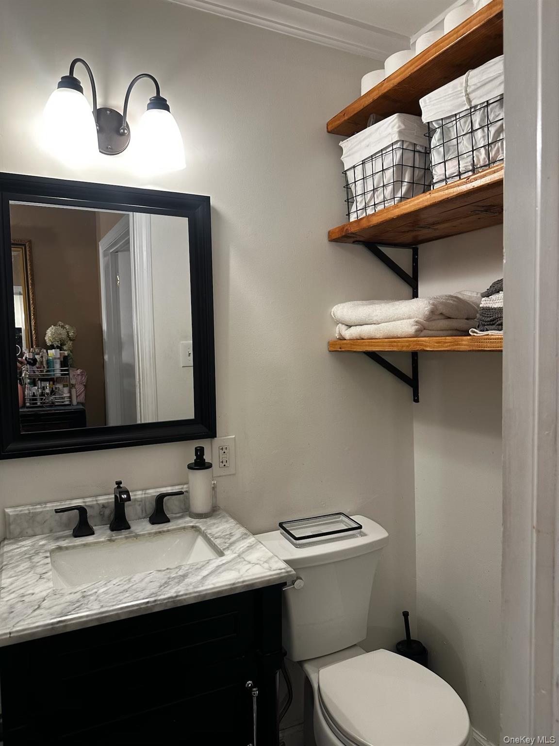 #20 photo, 4 Galaxie Lane, 롱 아일랜드 Selden , NY 11784