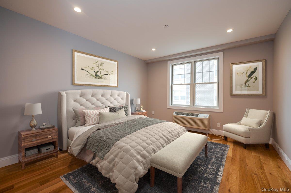 #9 photo, 661 W Broadway, नासाउ काउंटी Long Beach , NY 11561