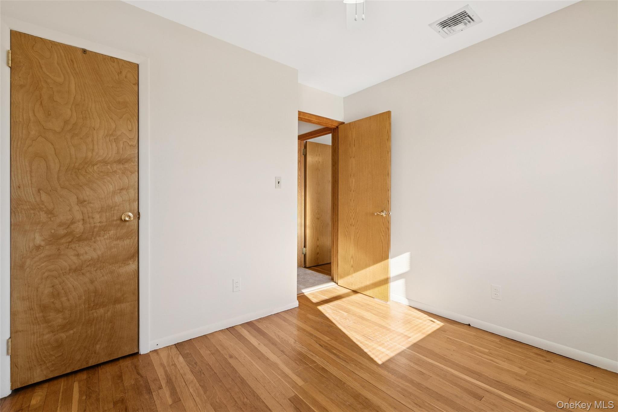 #17 photo, 7 Joyce Lane, Commack , NY 11725