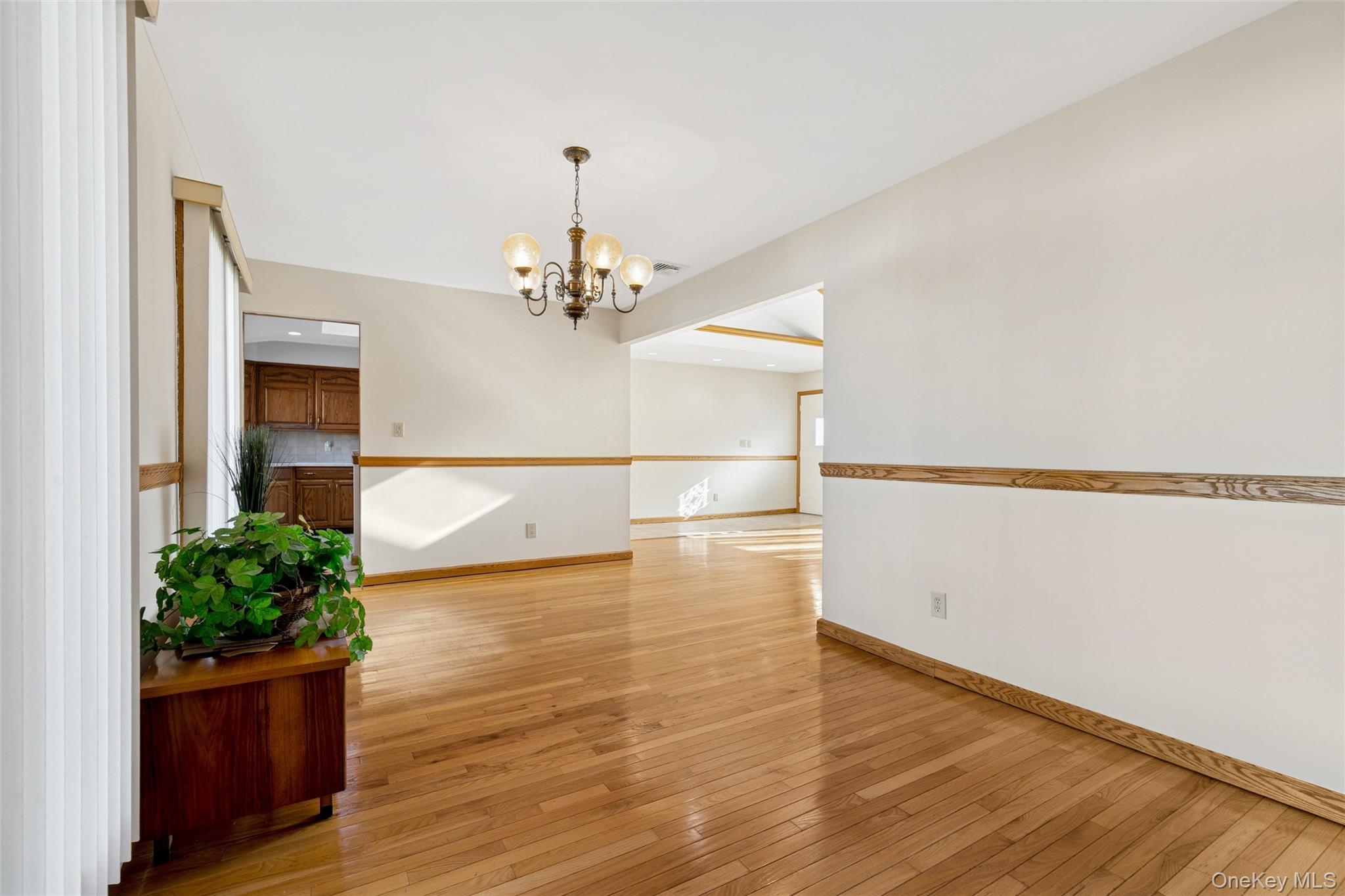 #9 photo, 7 Joyce Lane, Commack , NY 11725