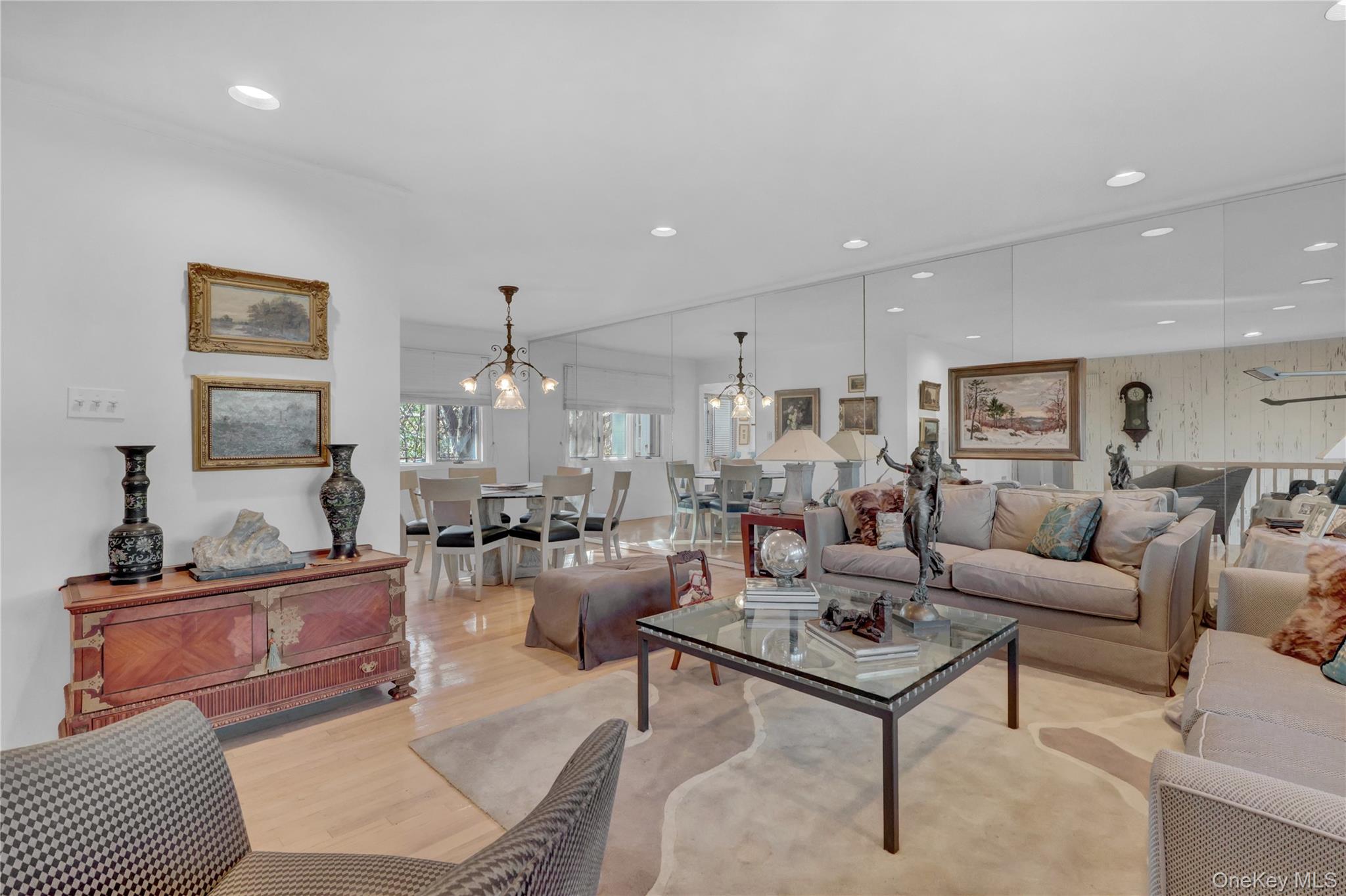 #3 photo, 2988 Bond Drive, Нассау ‖ Merrick , NY 11566