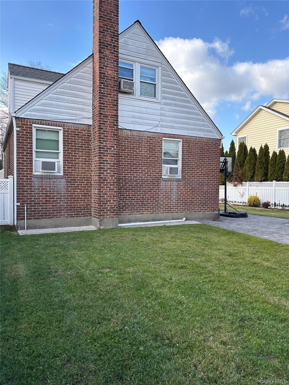 #6 photo, 249 Grange Street, מחוז נסאו Franklin Square , NY 11010