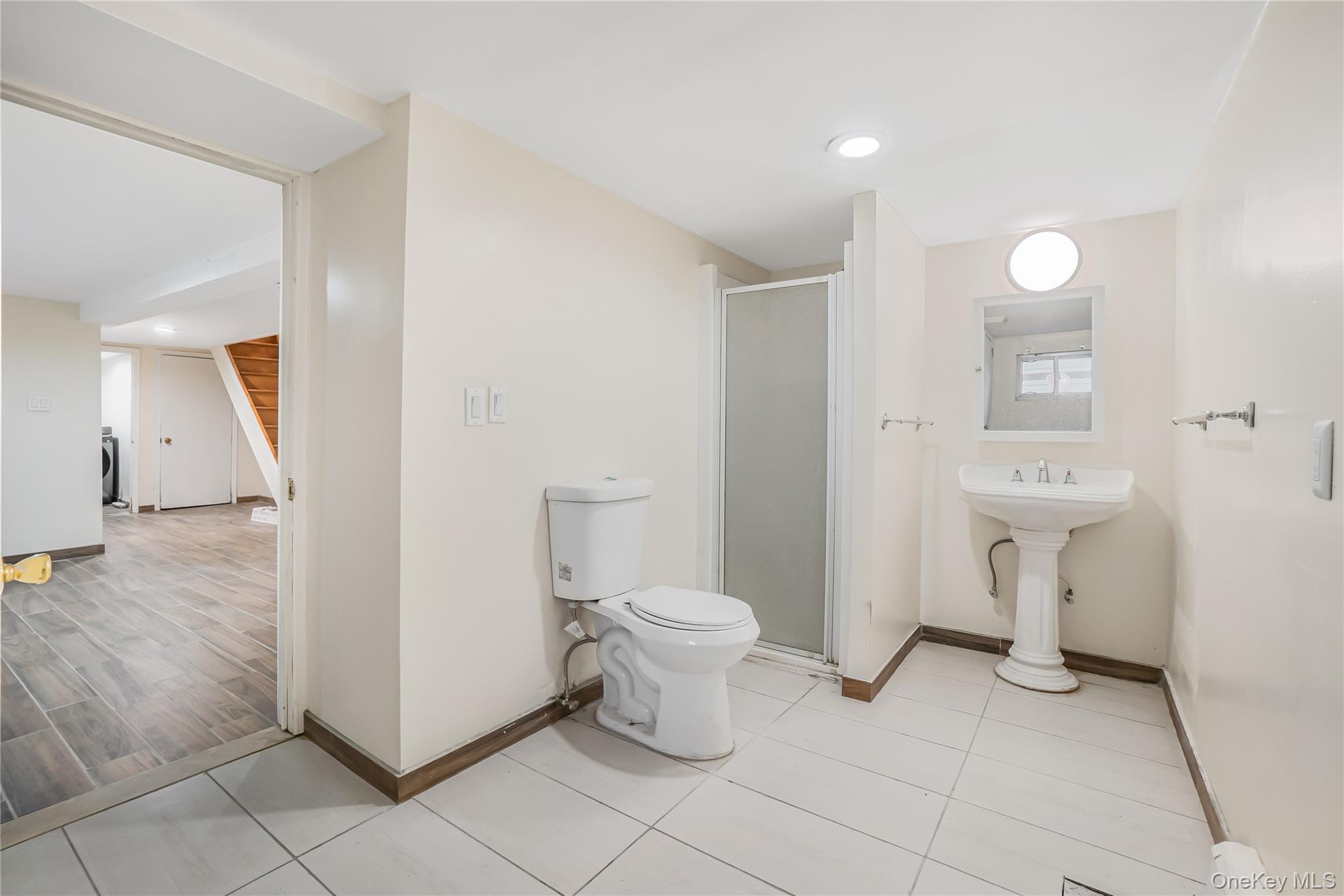 #18 photo, 43-39 247th Street, Little Neck , NY 11363