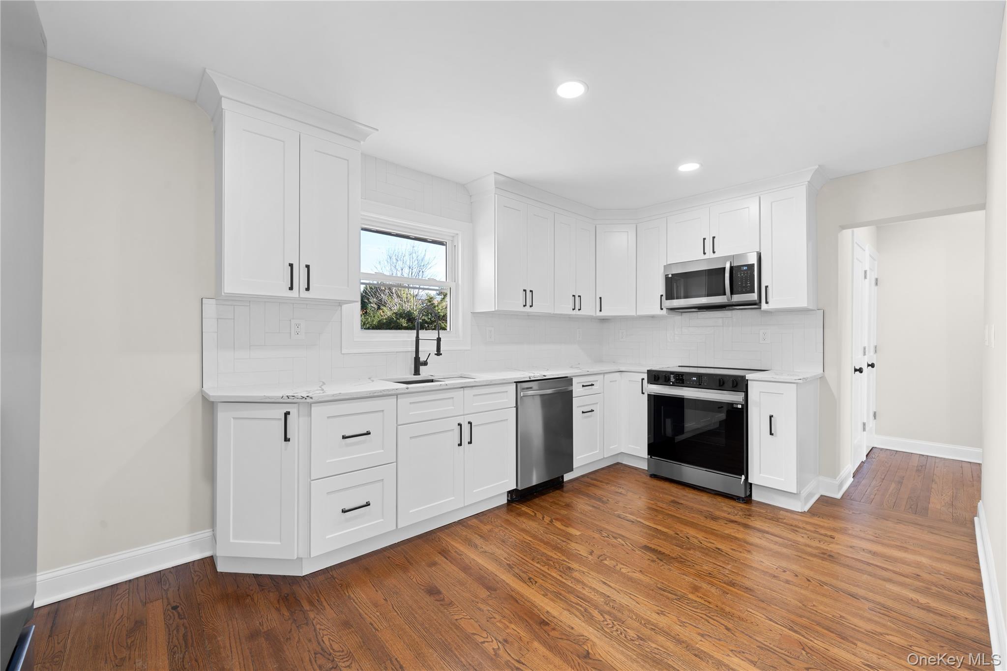 #7 photo, 22 Guilette Place, Amityville , NY 11701