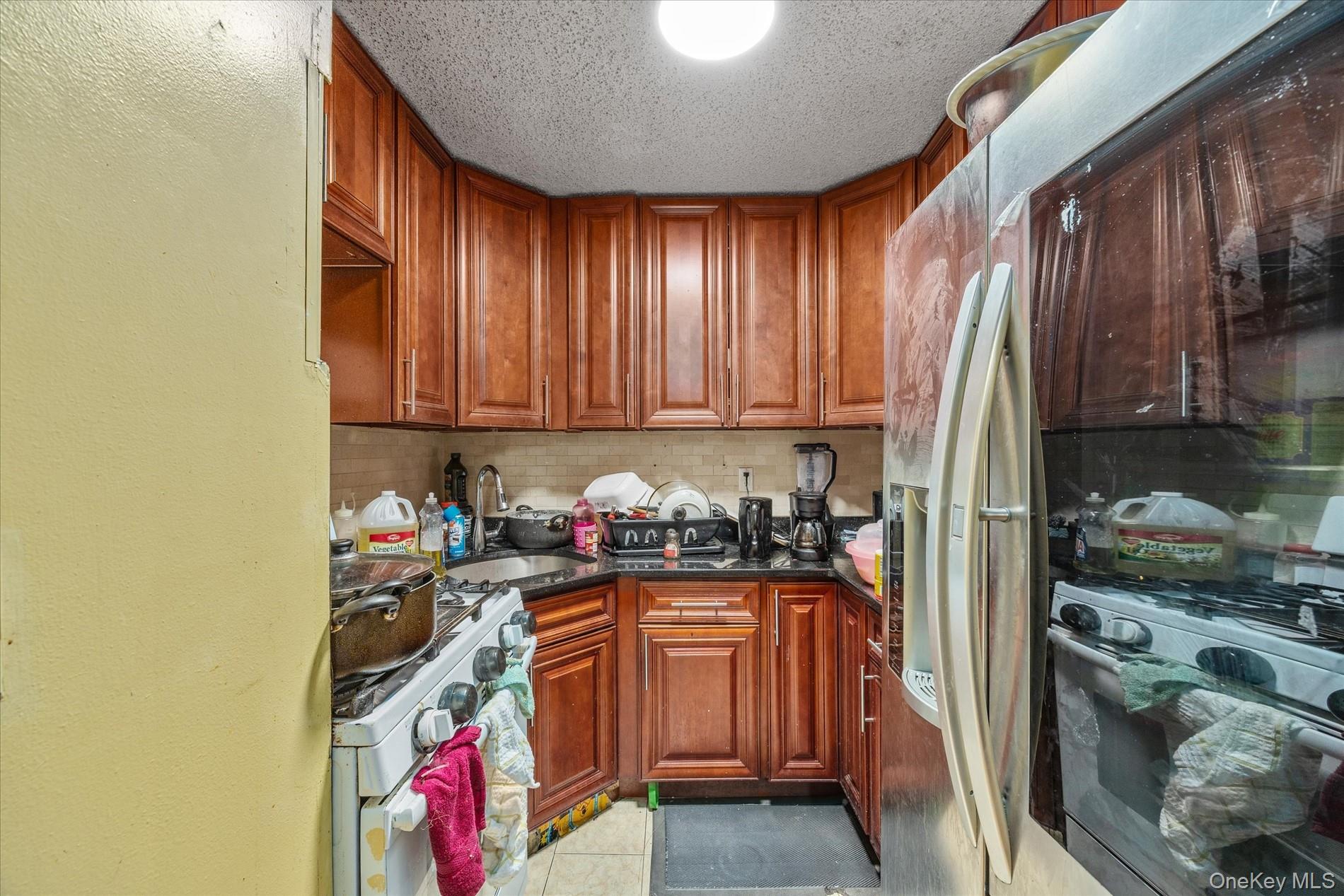 #6 photo, 657 E 102nd #8 Street, הברונקס Brooklyn , NY 11236