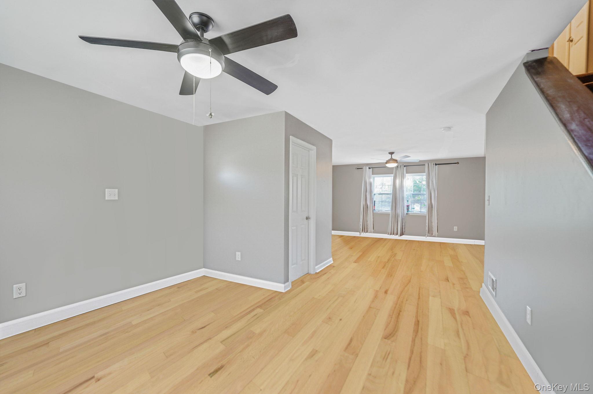 #3 photo, 176 Bedford Avenue, 东长岛 Mastic , NY 11950