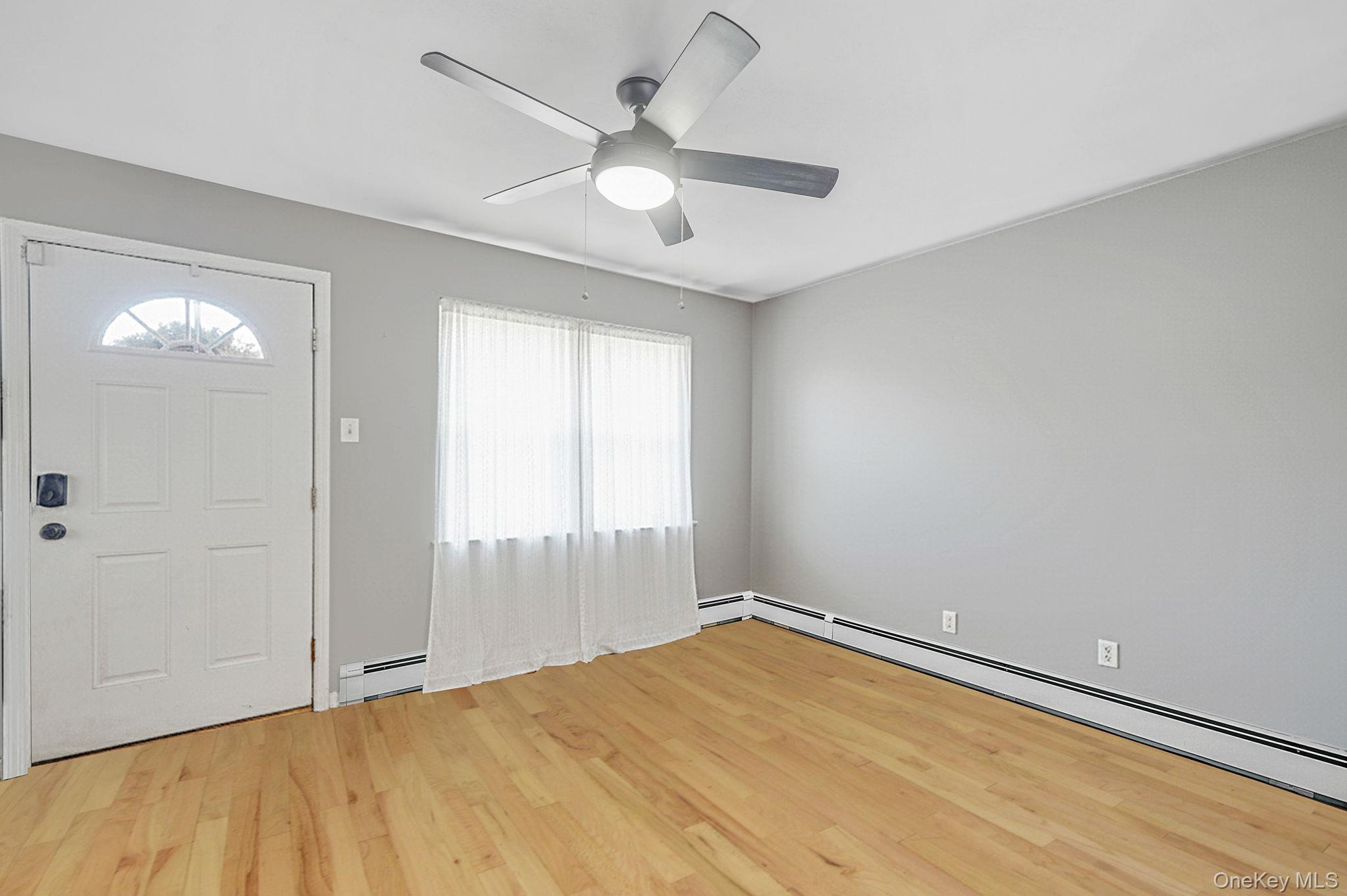 #4 photo, 176 Bedford Avenue, 东长岛 Mastic , NY 11950