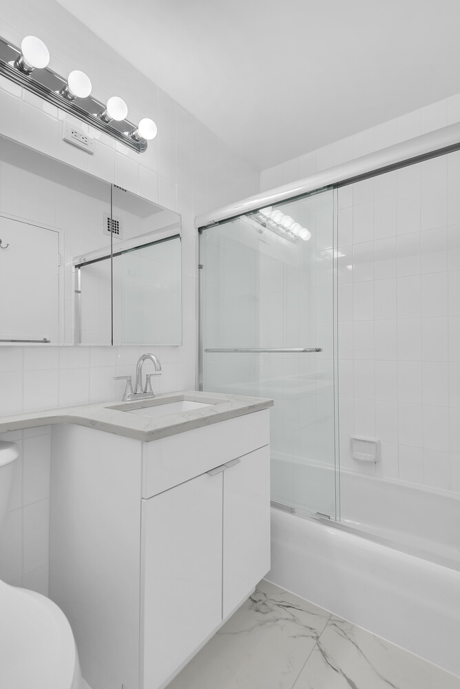 #7 photo, 301 E 79TH Street, Yorkville , NY 10075